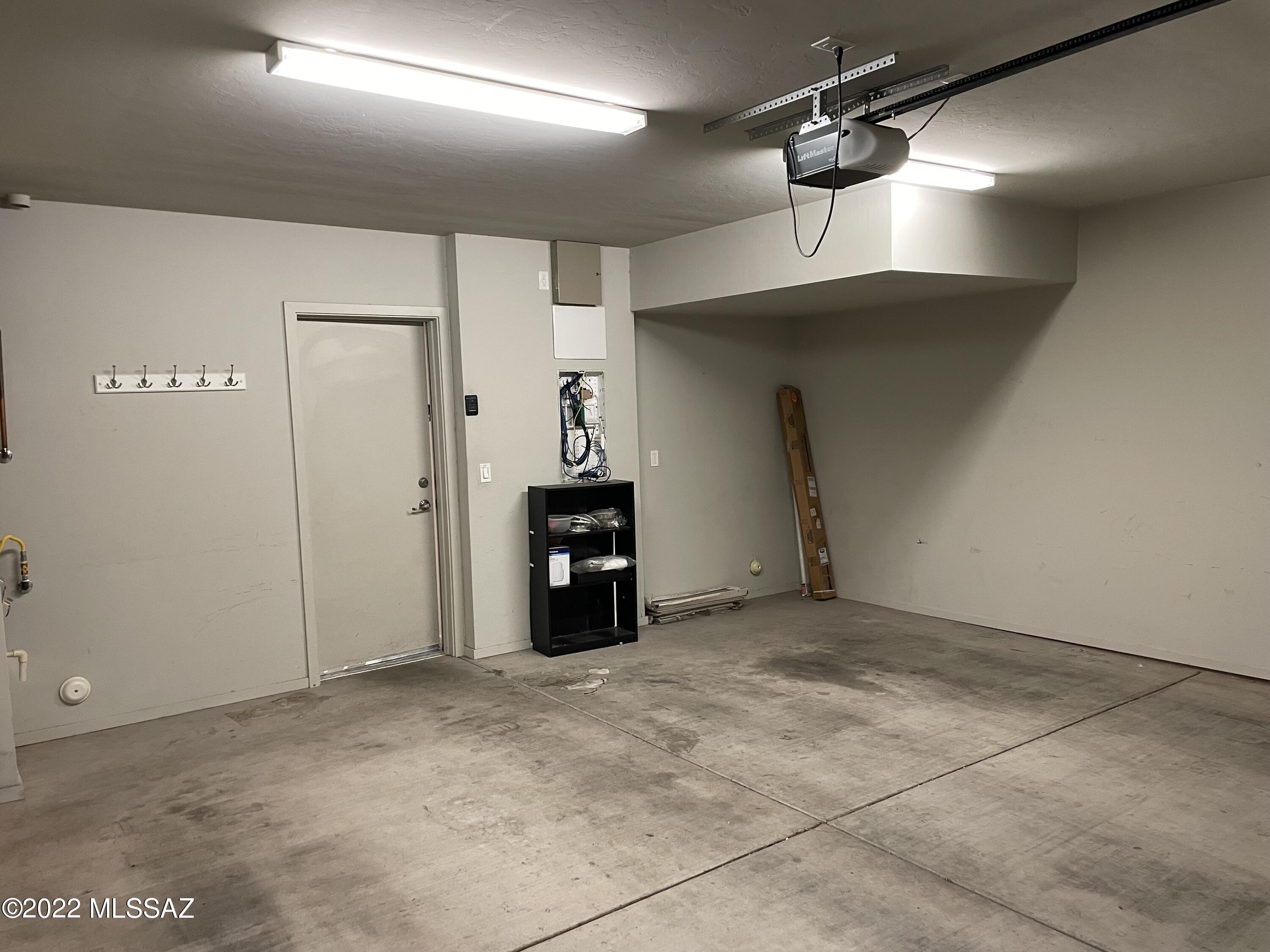 Park Modern SQ20153240738 - Residential Lease