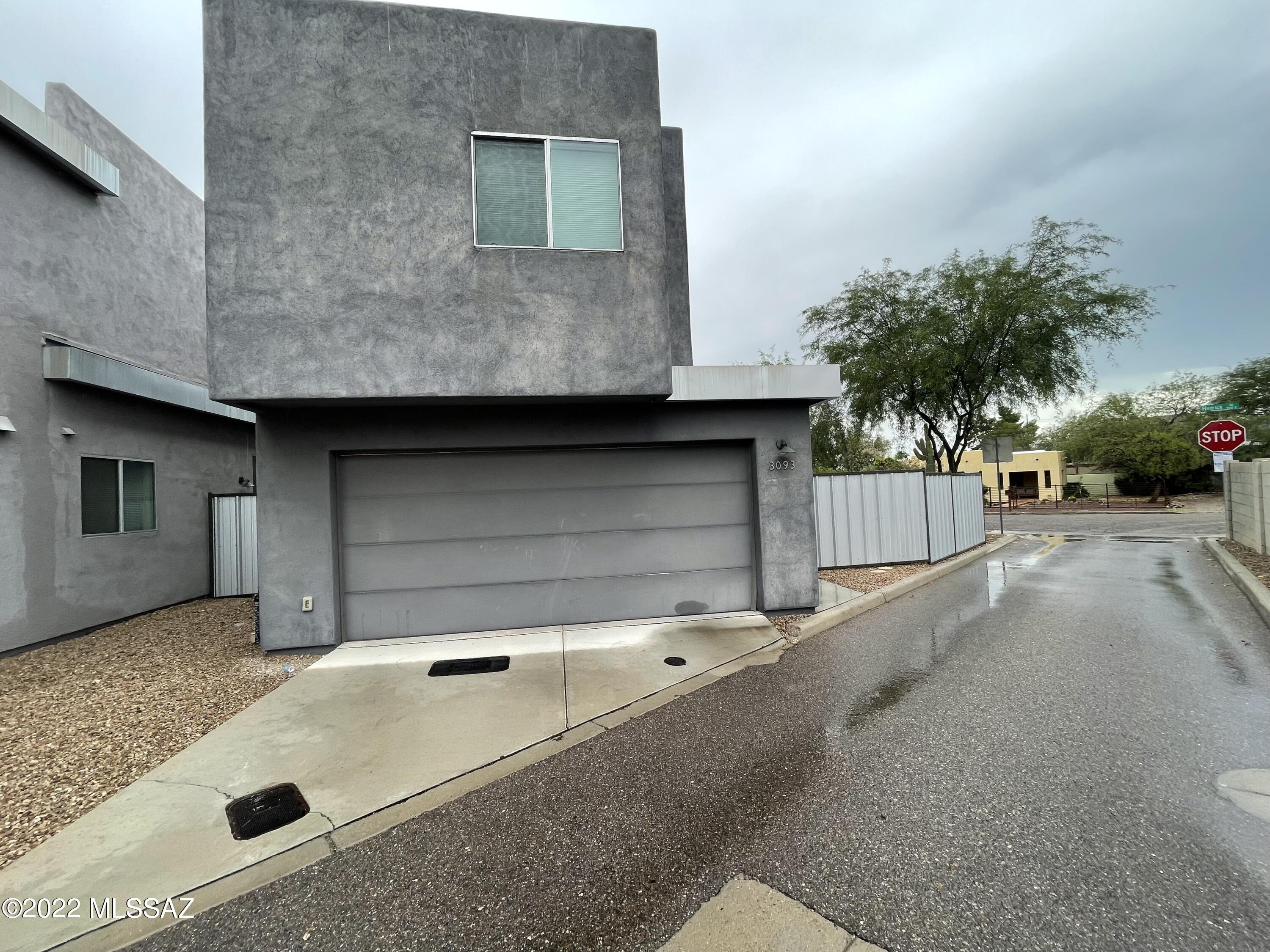 Park Modern SQ20153240738 - Residential Lease