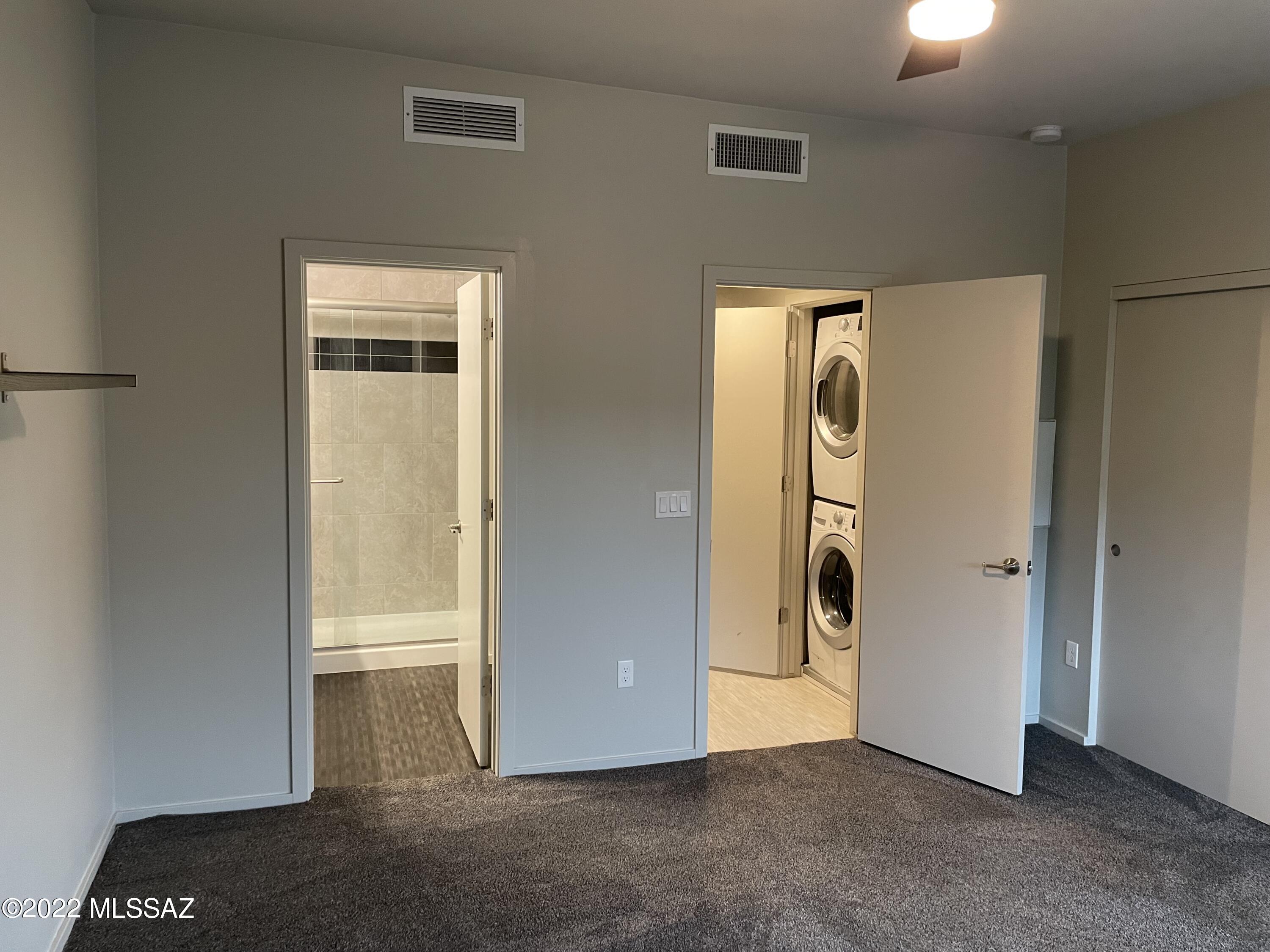 Park Modern SQ20153240738 - Residential Lease