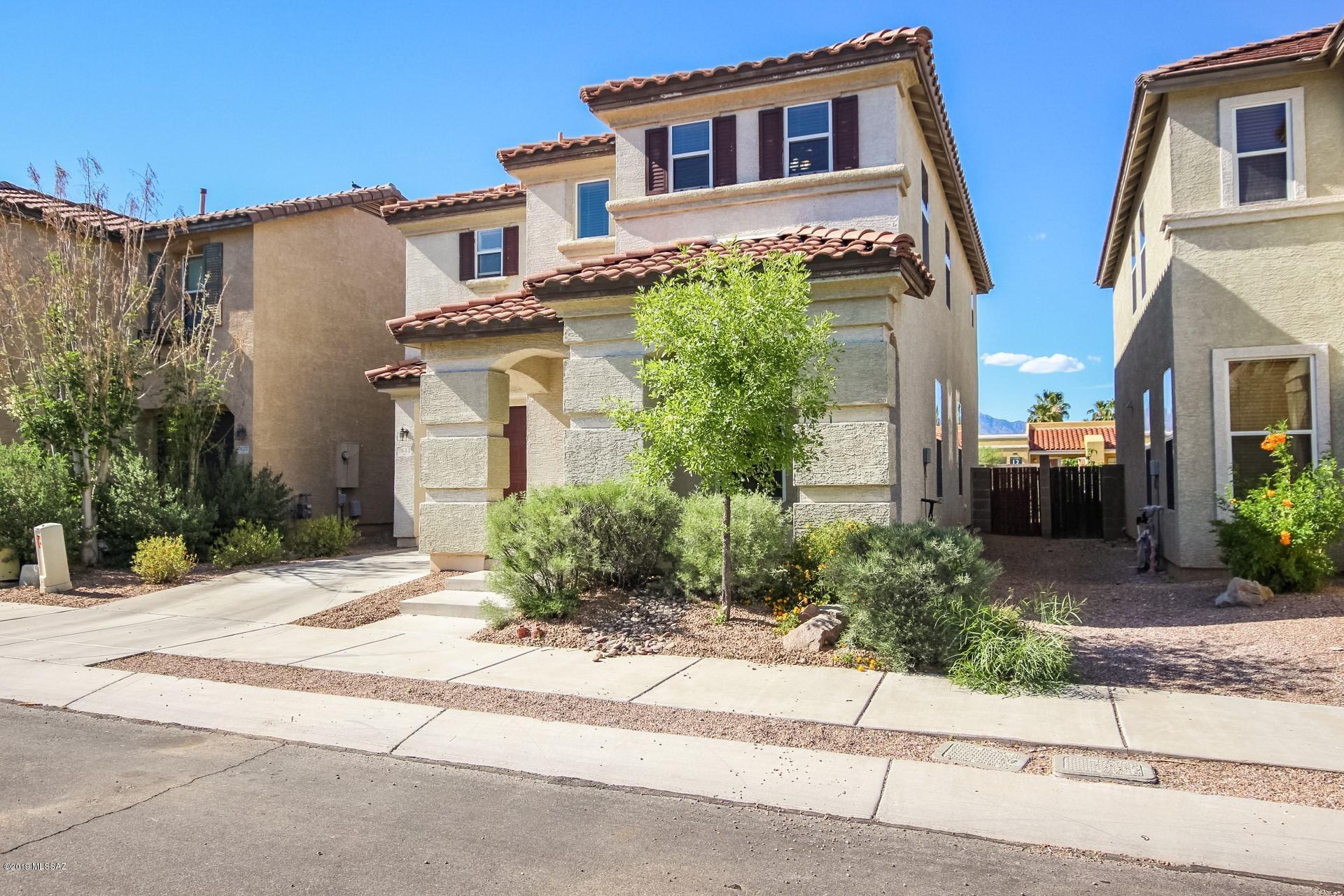 Pantano Overlook - Residential