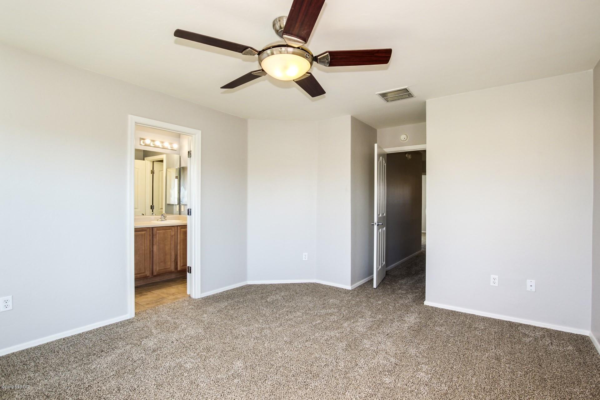 Pantano Overlook - Residential