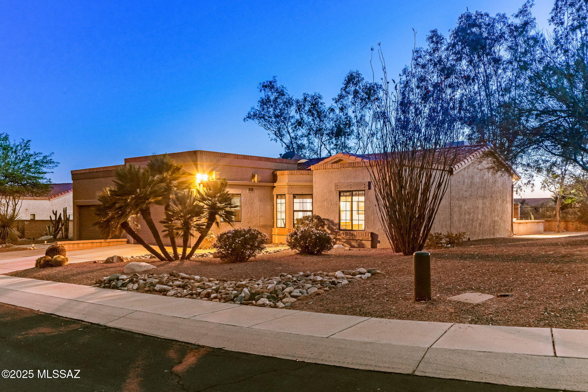 14045 N Desert Butte Drive