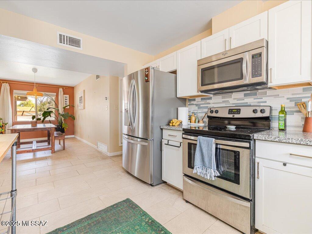 1609 S Avenida Del Sol