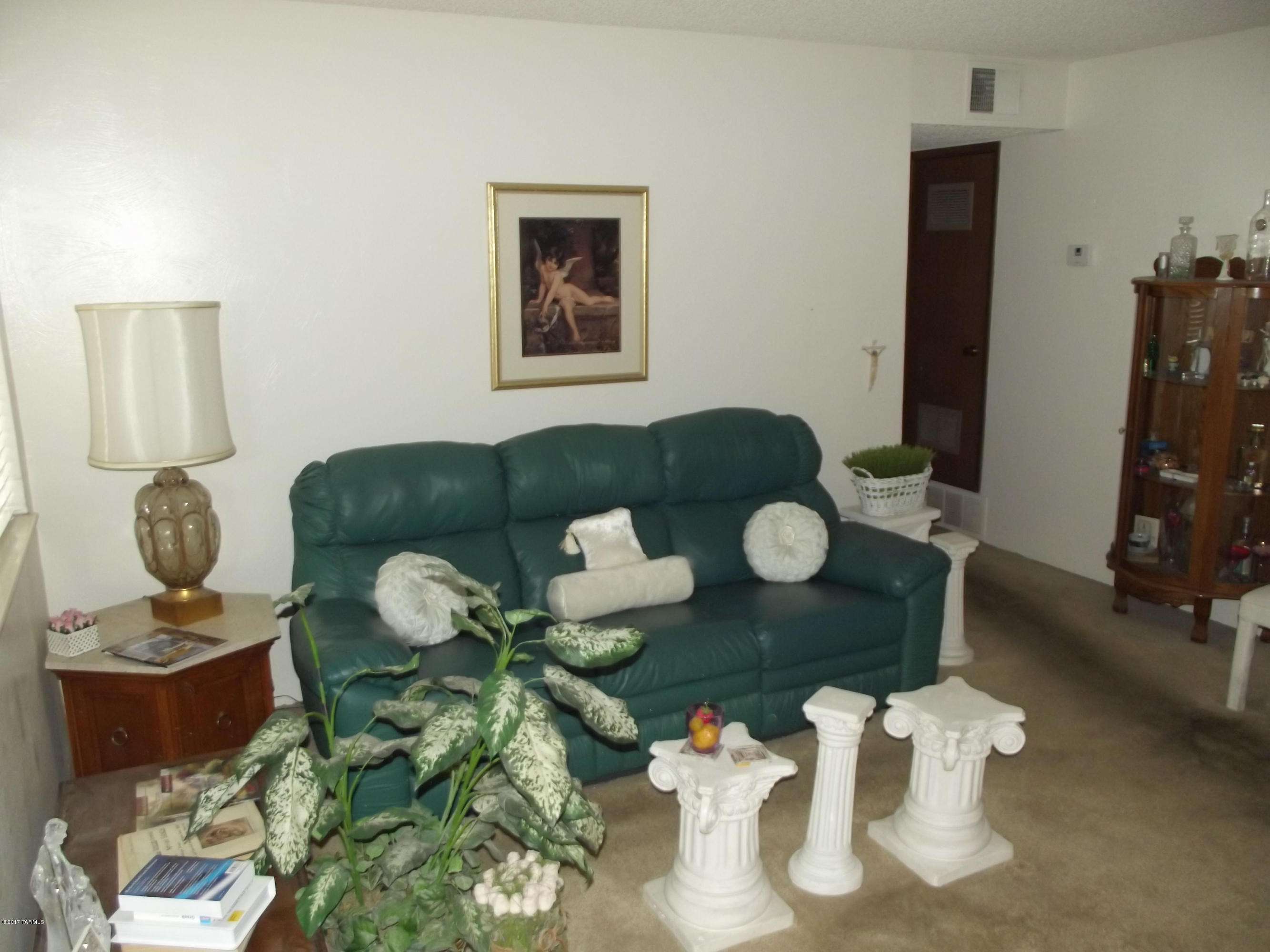 Barcelona Manor Condominiums - Residential
