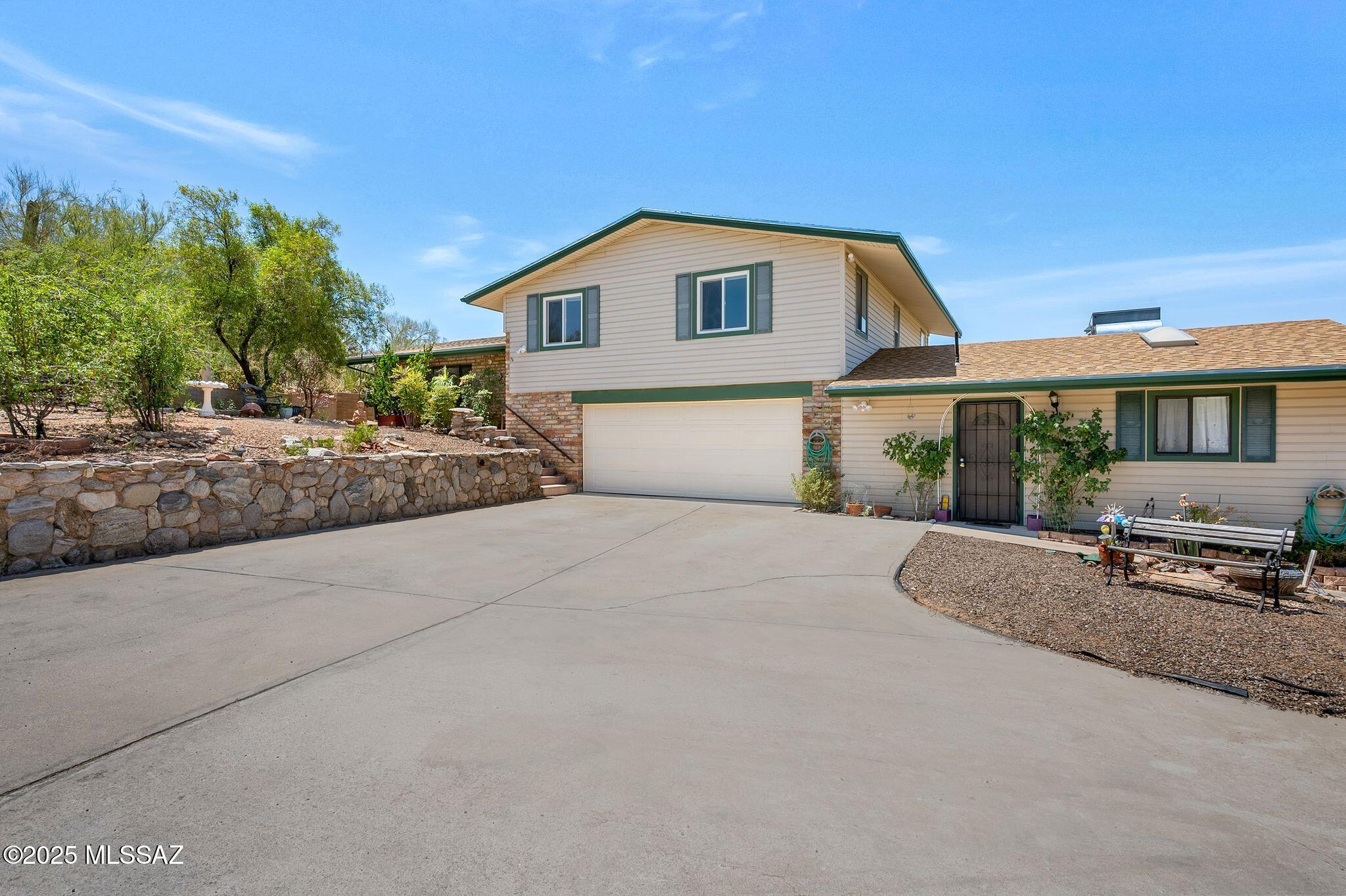 5190 N Camino Esplendora