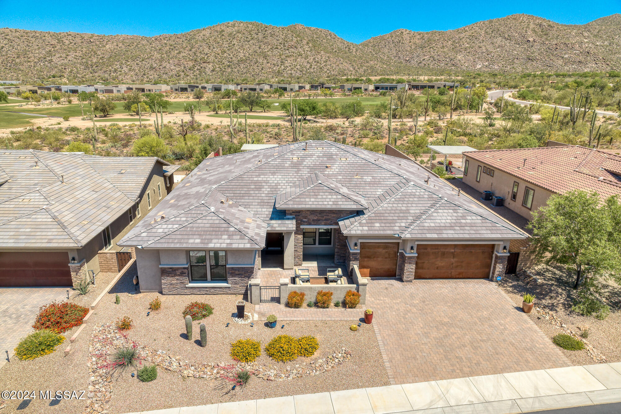 Boulder Bridge Pass II At Dove Mountain SQ20143250154 - Residential