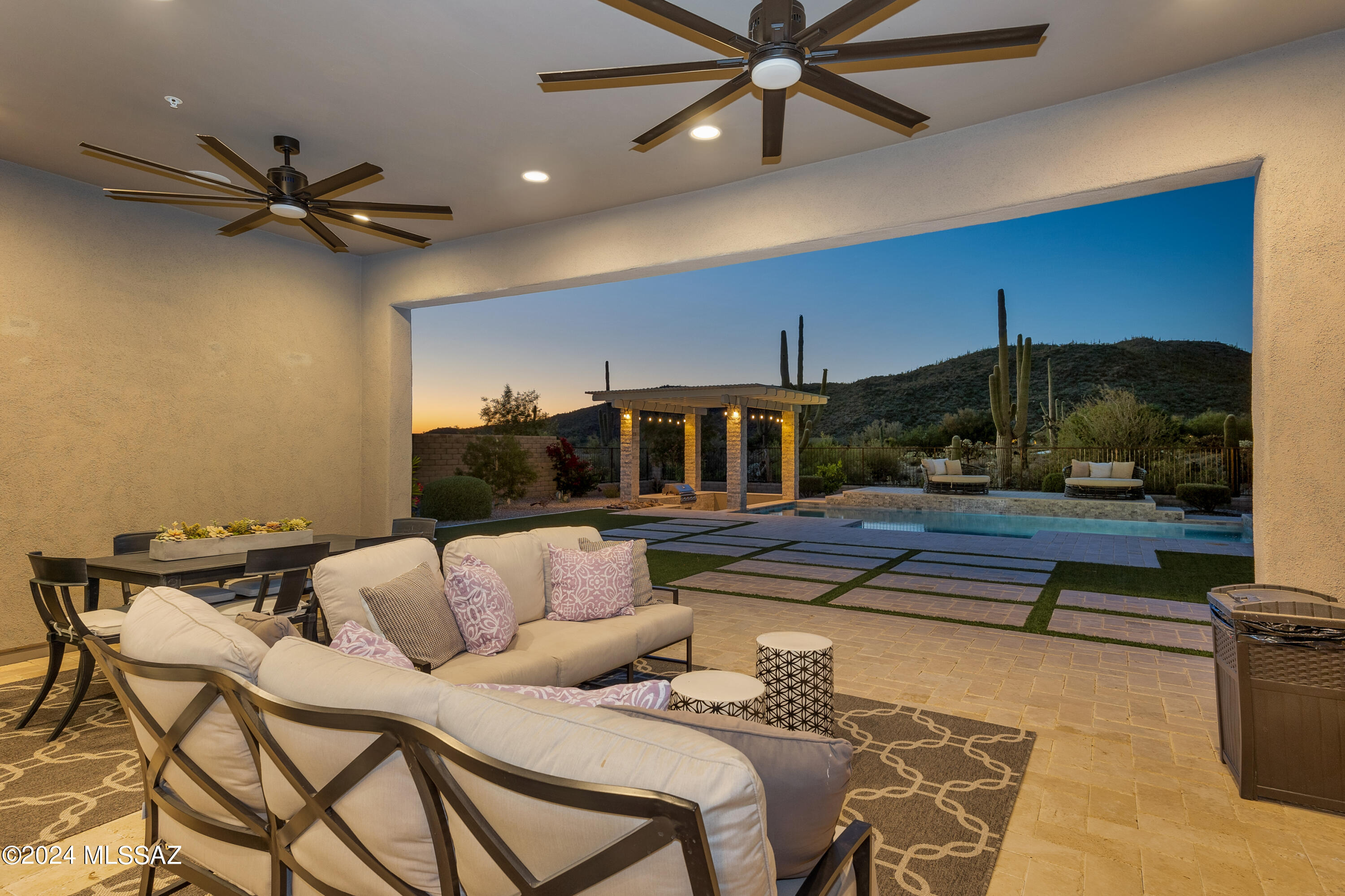 Boulder Bridge Pass II At Dove Mountain SQ20143250154 - Residential