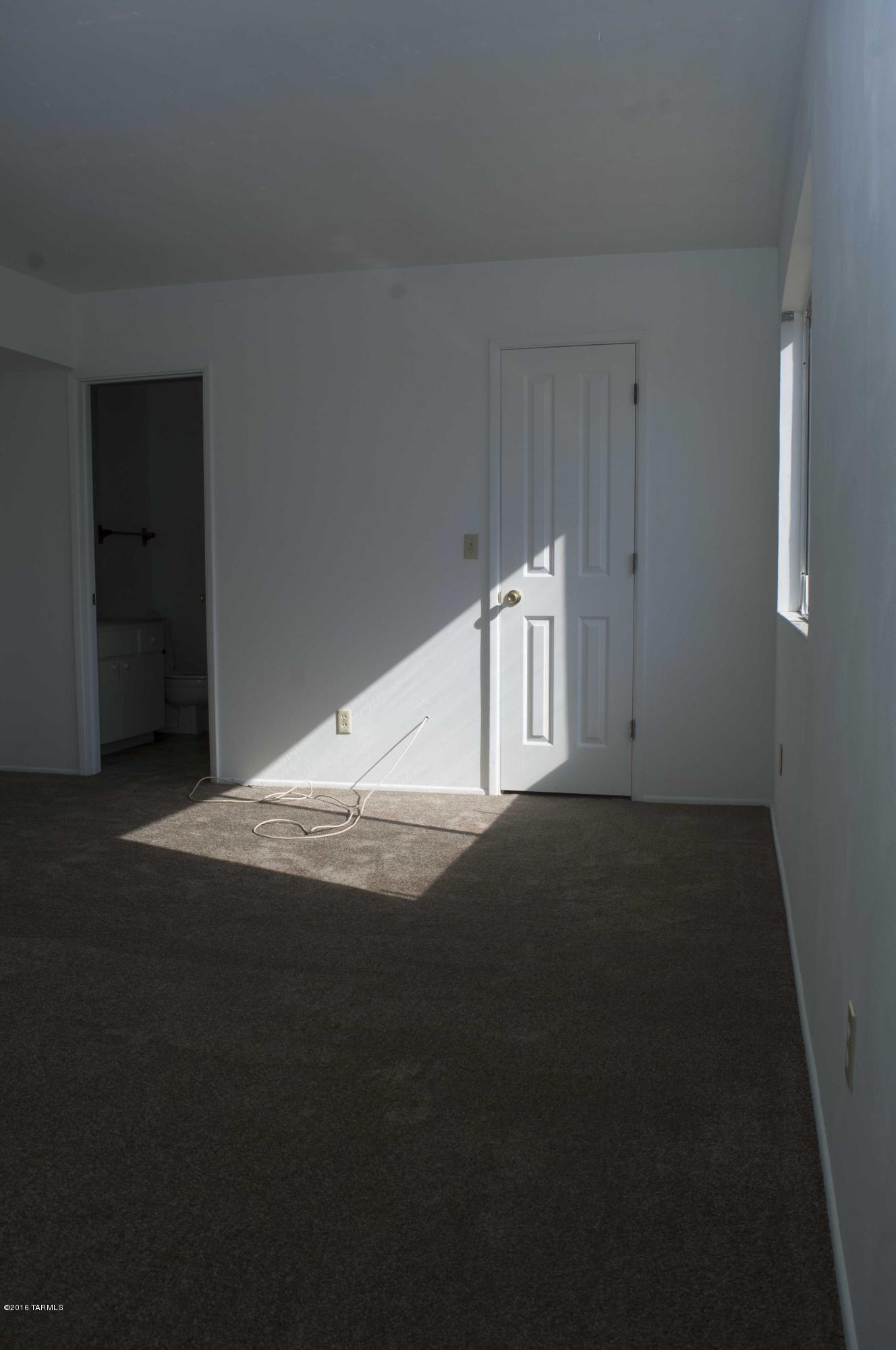Broadway East (1-112) - Residential
