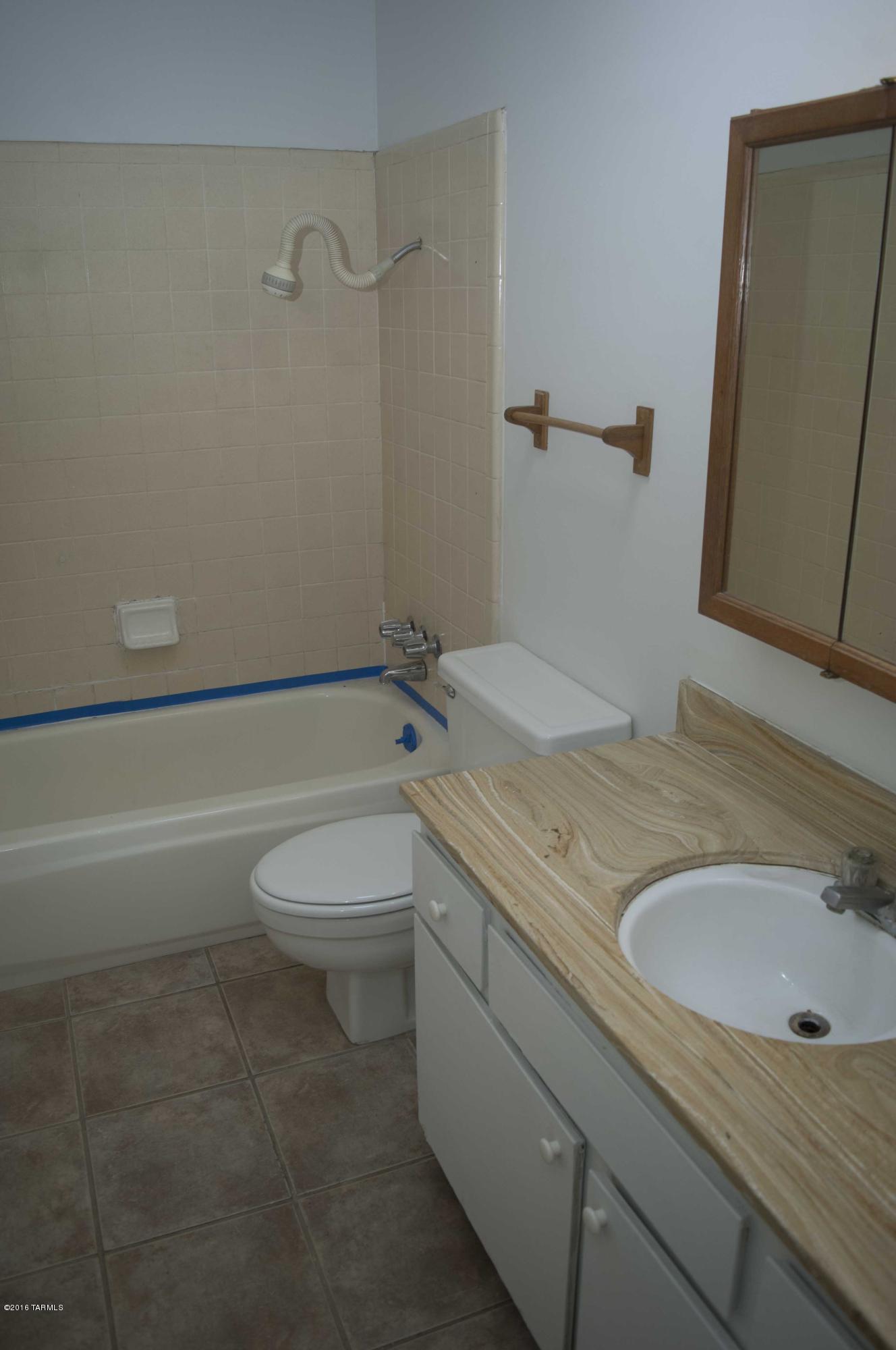 Broadway East (1-112) - Residential