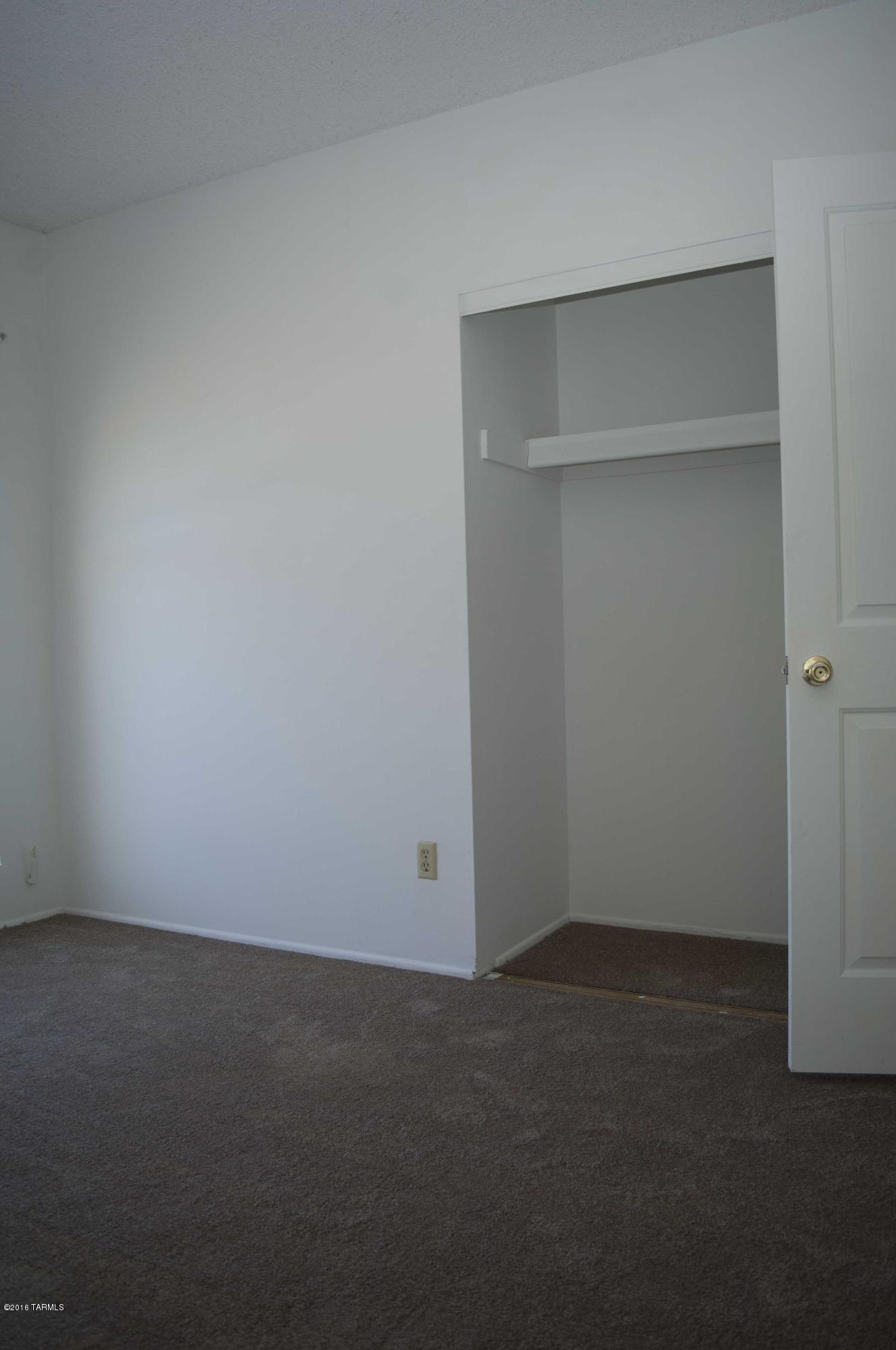 Broadway East (1-112) - Residential