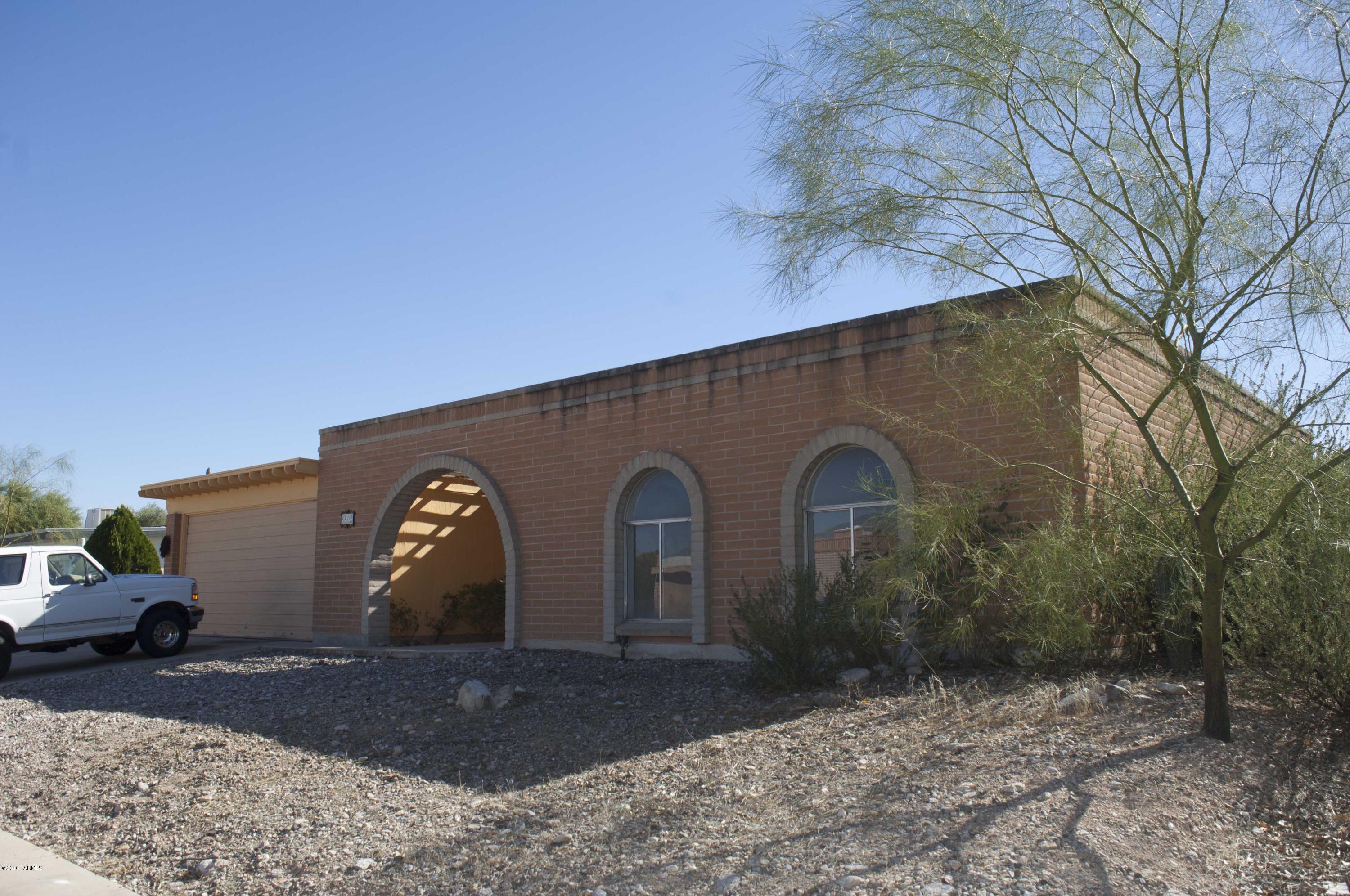 Broadway East (1-112) - Residential