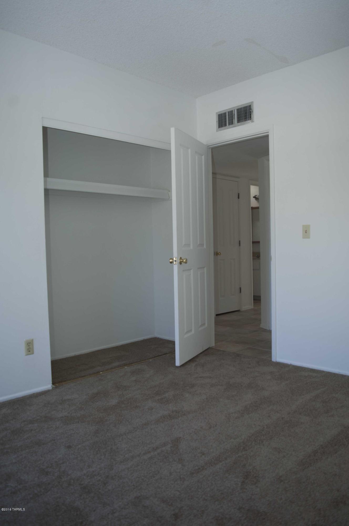 Broadway East (1-112) - Residential