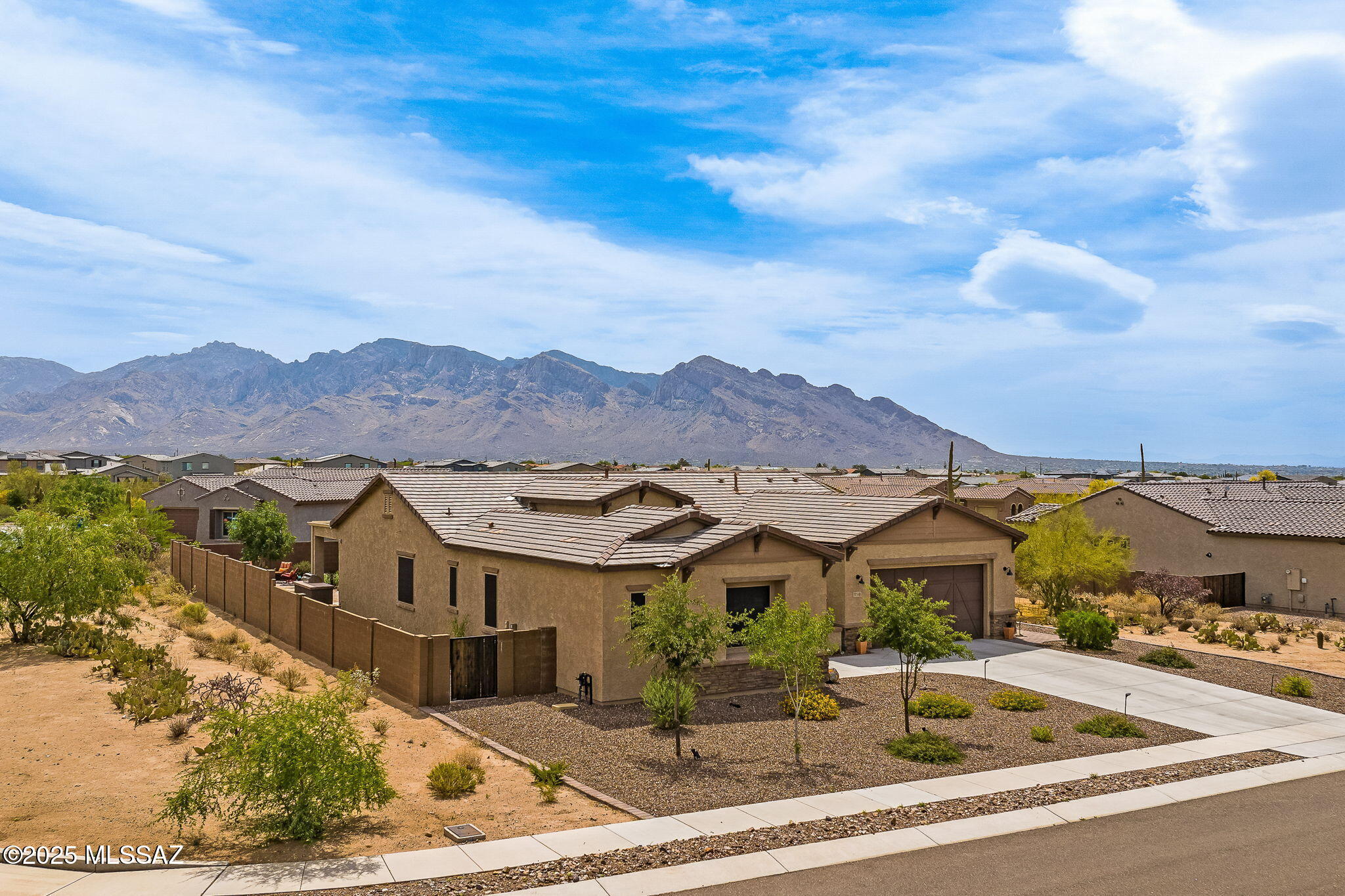 Saguaros Viejos West - Residential