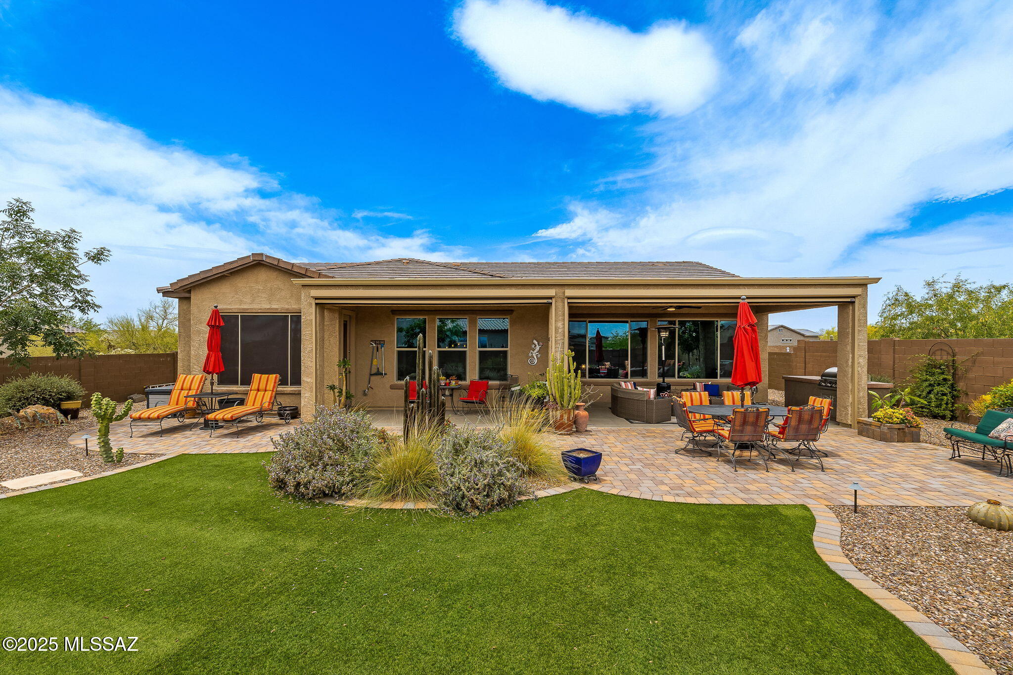 Saguaros Viejos West - Residential
