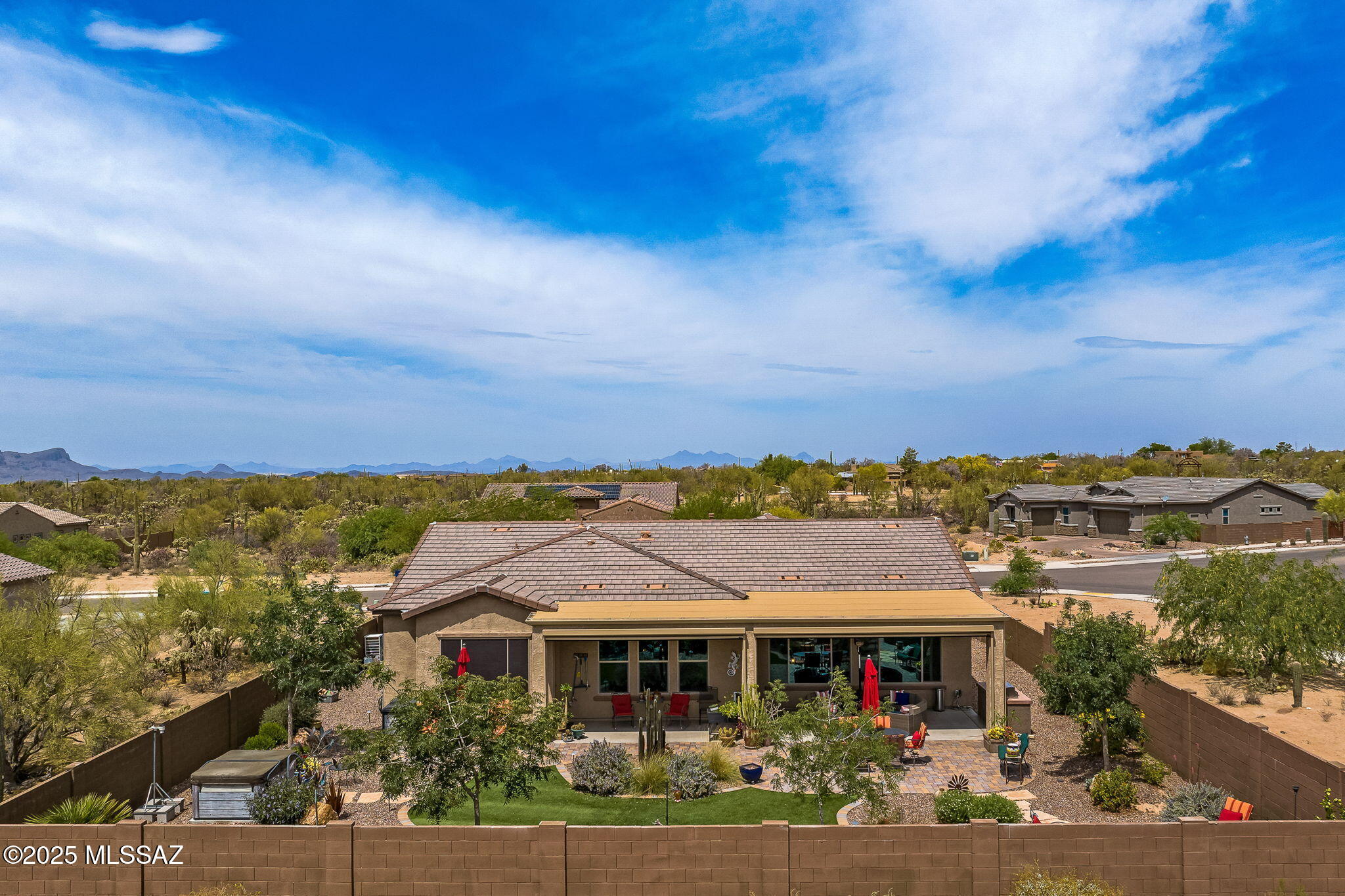 Saguaros Viejos West - Residential