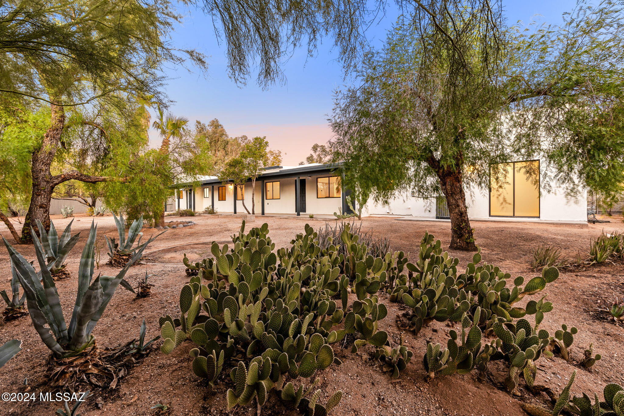 Casas Adobes Country Club Est. - Residential