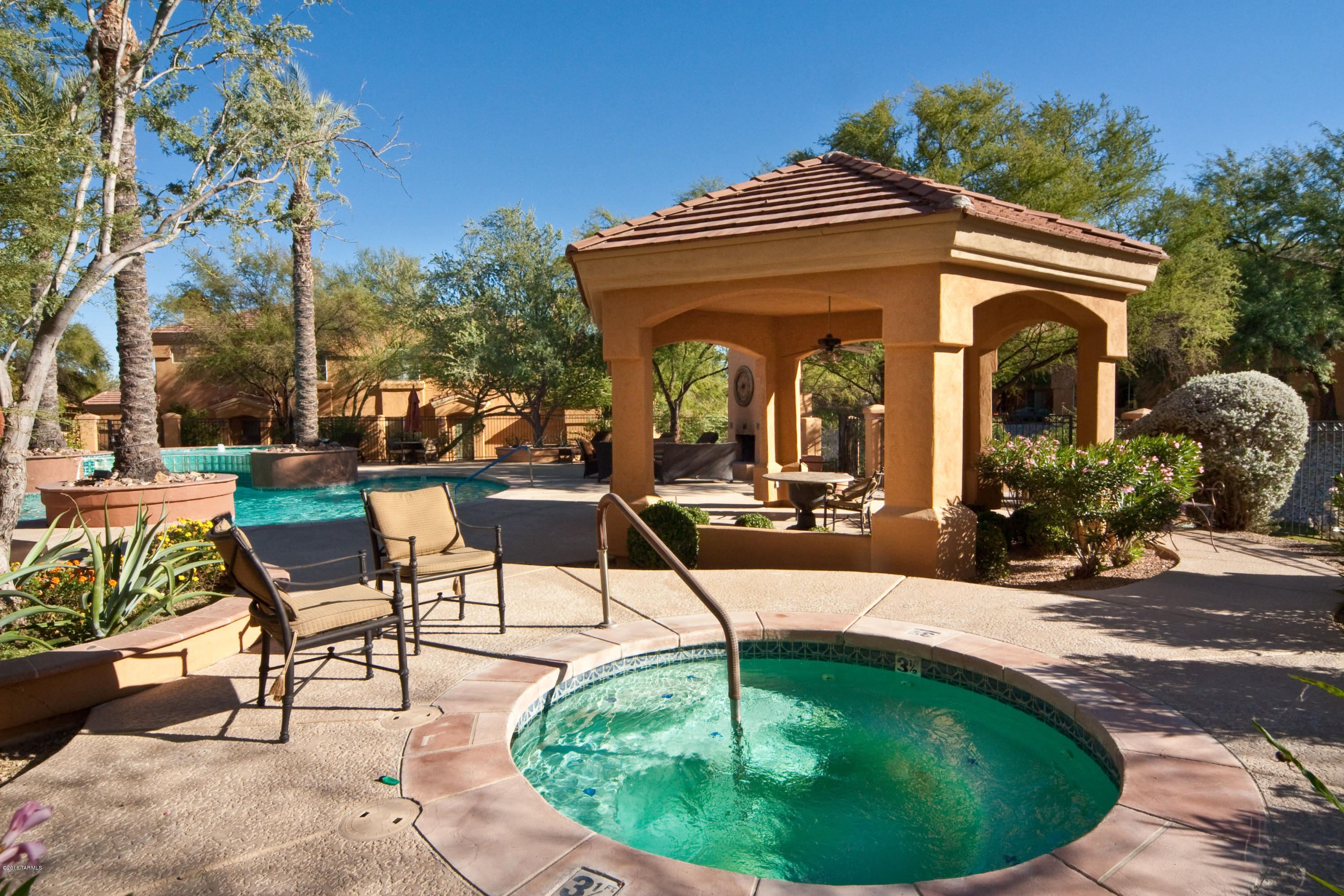 Pinnacle Canyon Condominium - Residential