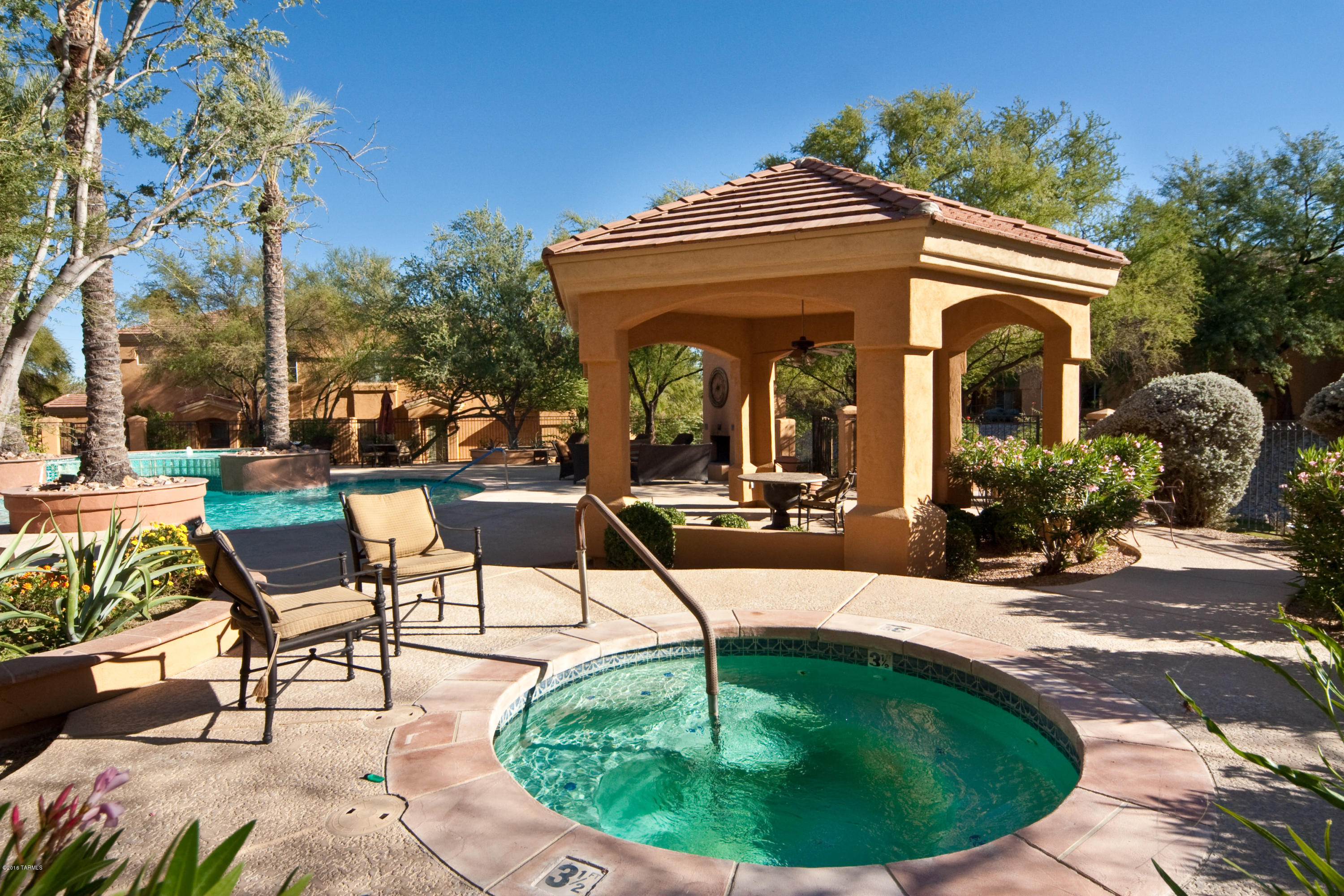 Pinnacle Canyon Condominium - Residential
