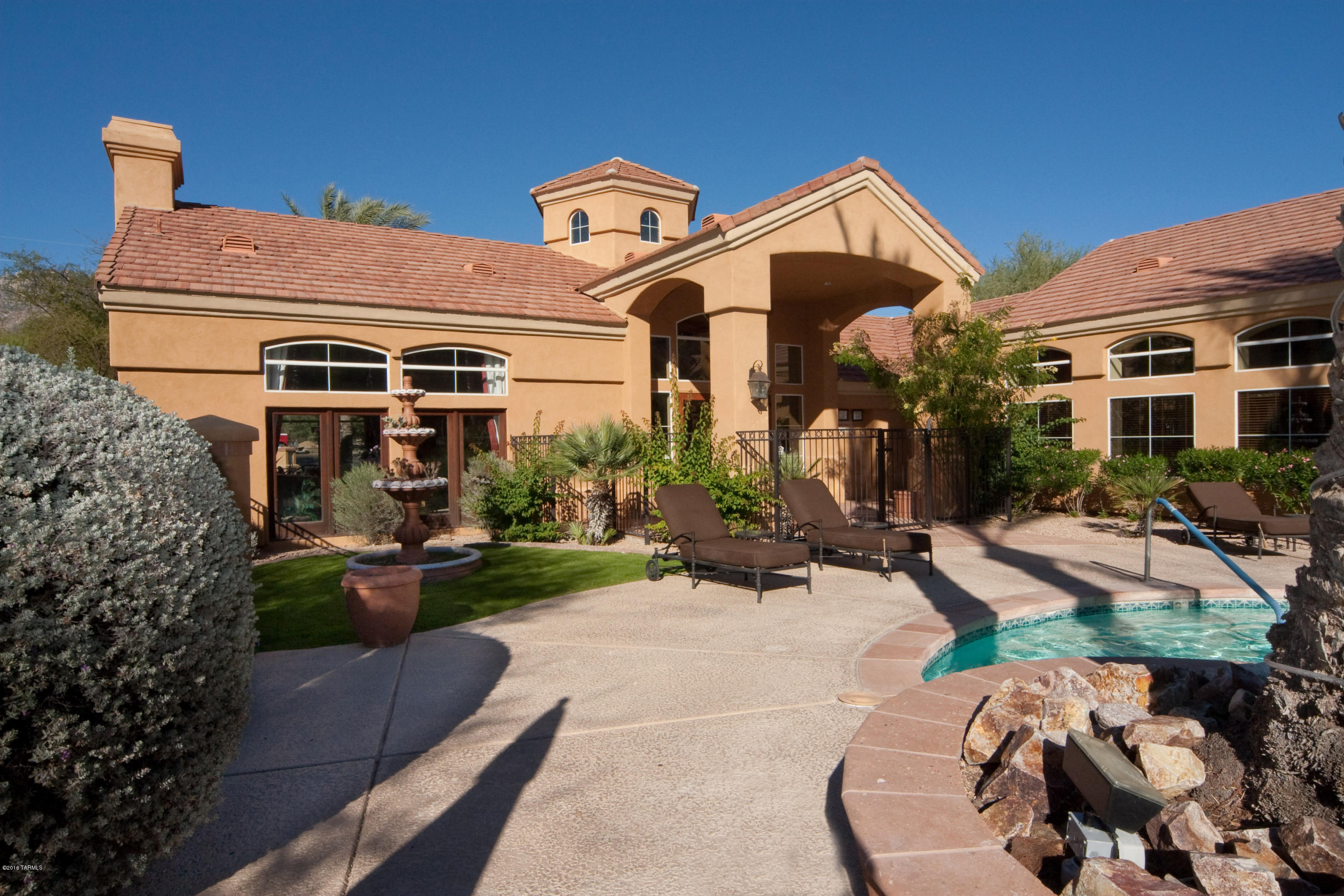 Pinnacle Canyon Condominium - Residential