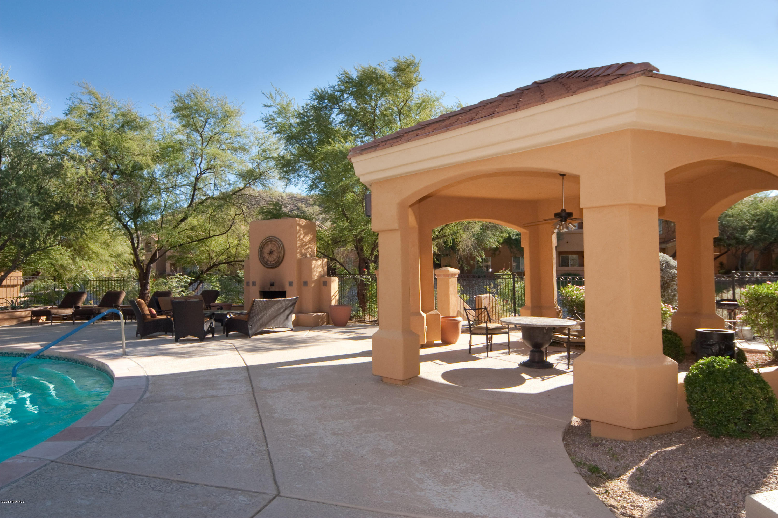 Pinnacle Canyon Condominium - Residential