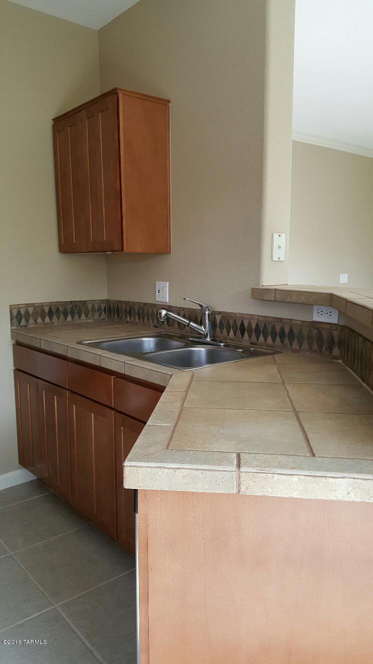 Pinnacle Canyon Condominium - Residential