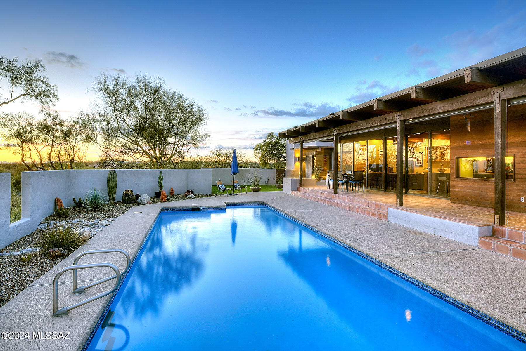 Catalina Foothills Estates NO. 10 (1-72) - Residential