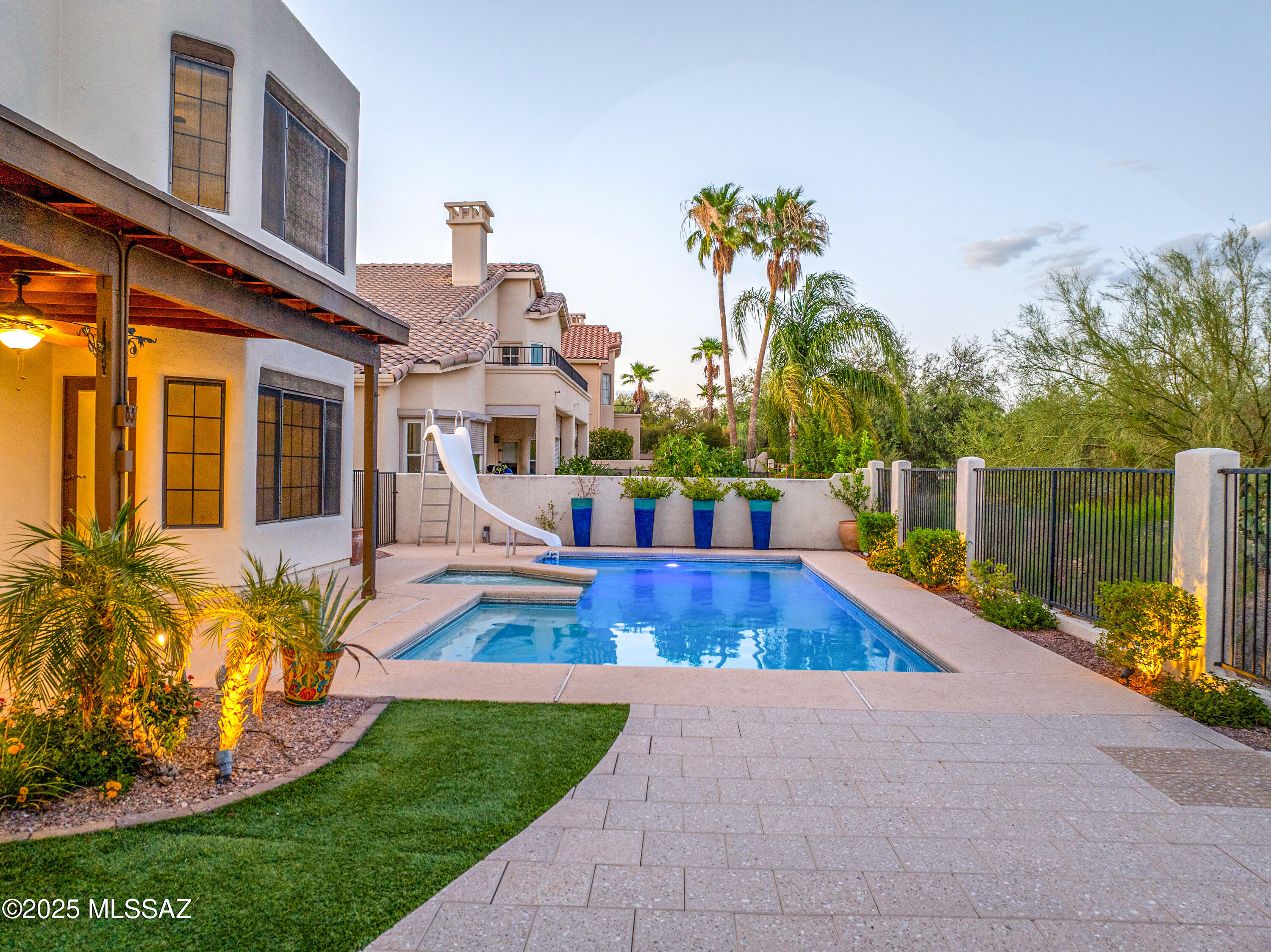 10830 N La Quinta Drive