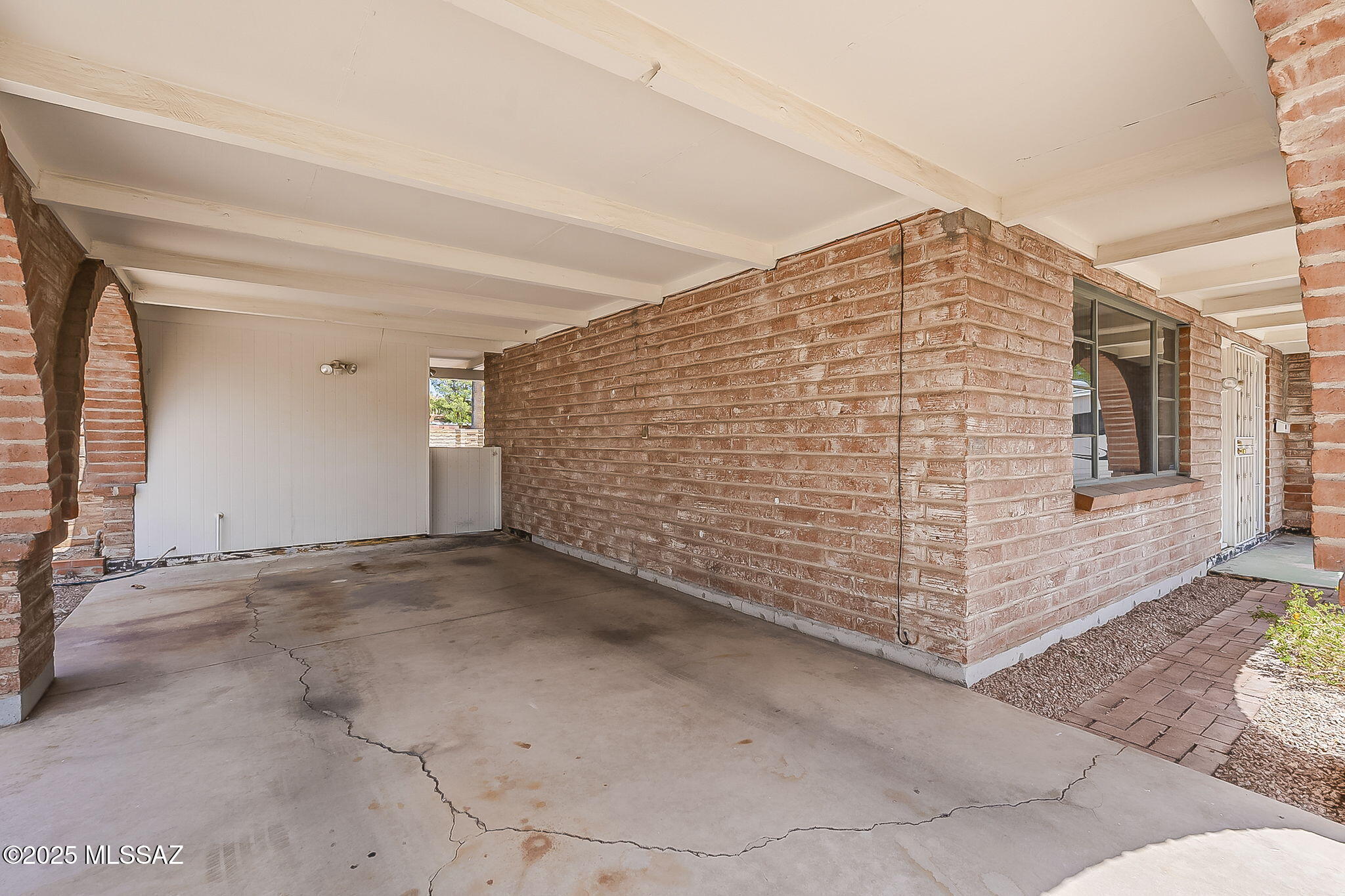 240 N Cloverland Avenue