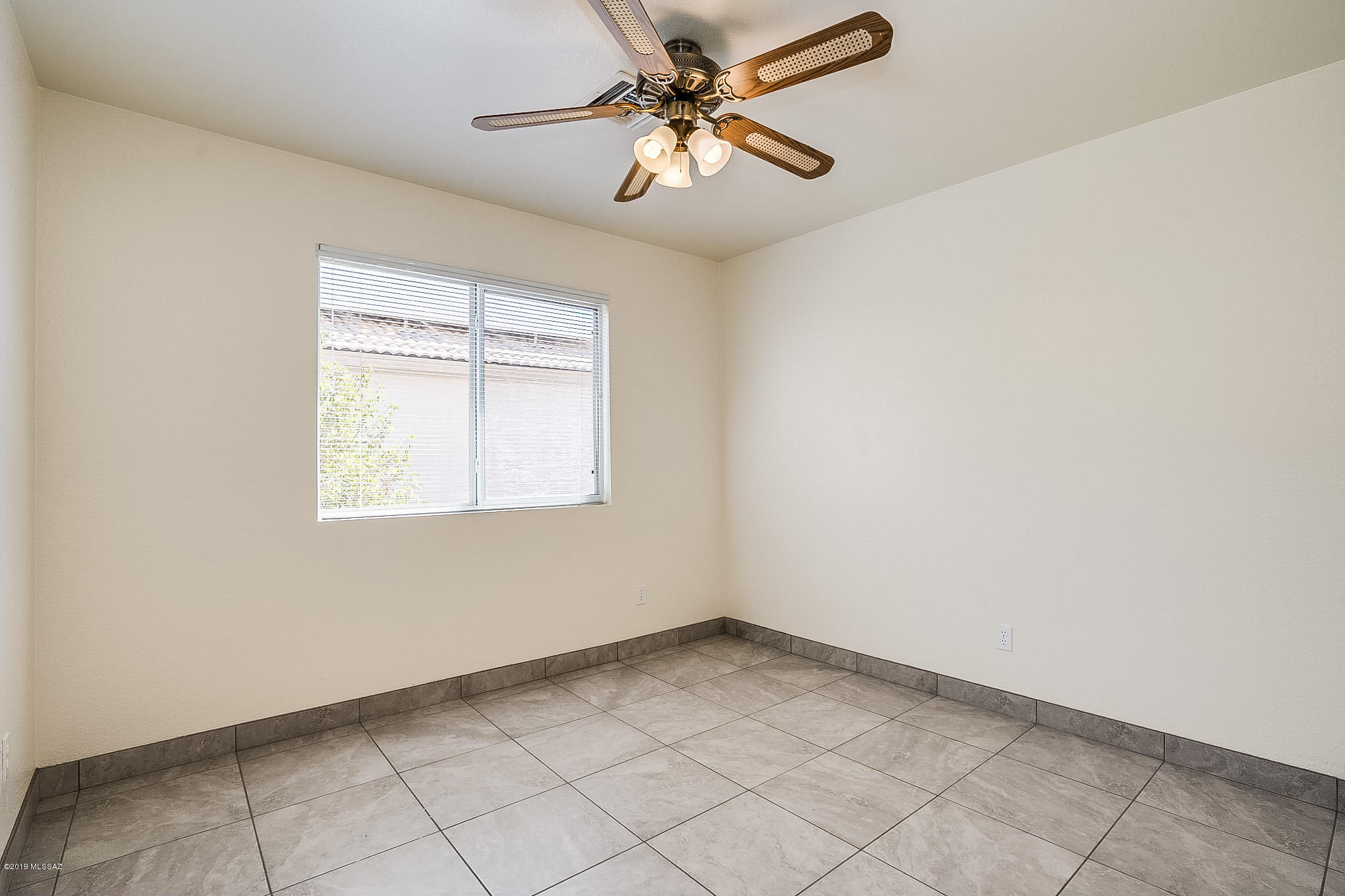 La Cholla Ridge (1-77) - Residential Lease