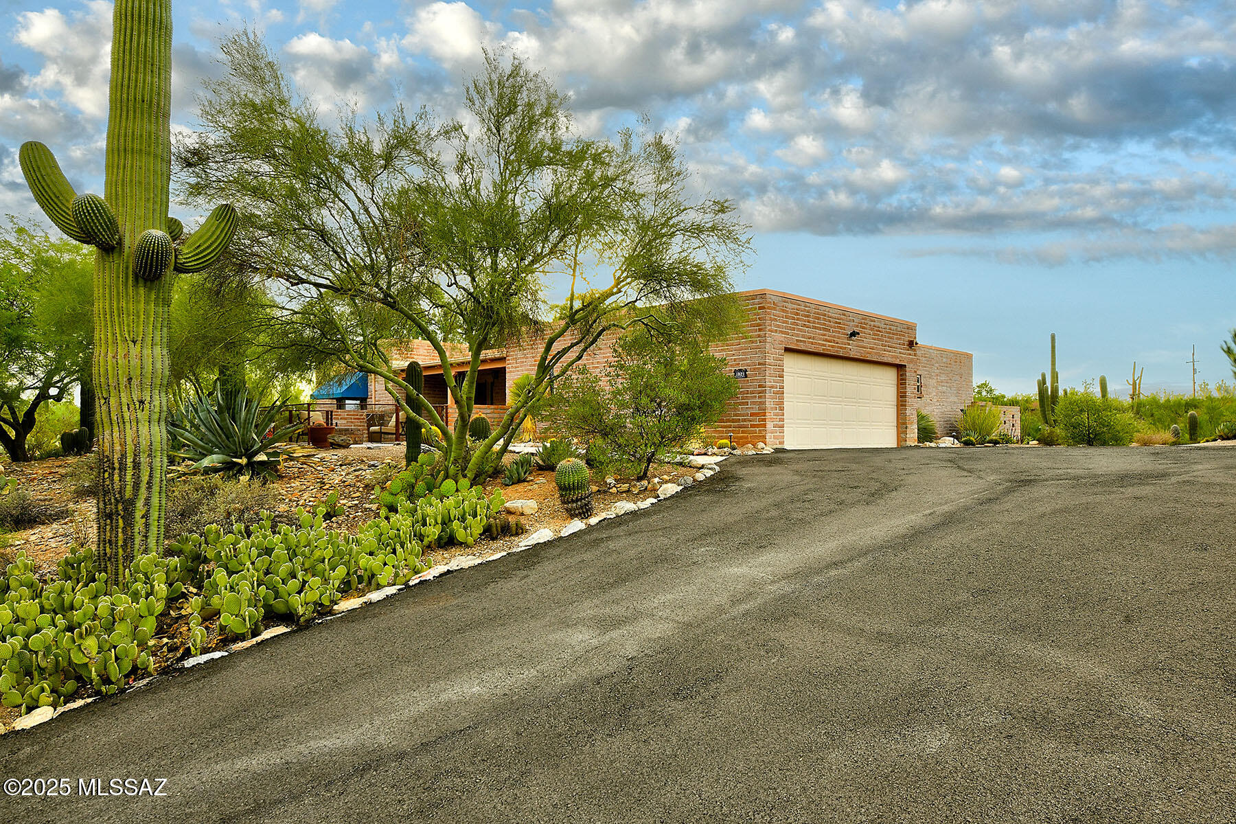 Catalina Foothills Estates NO. 7 - Residential