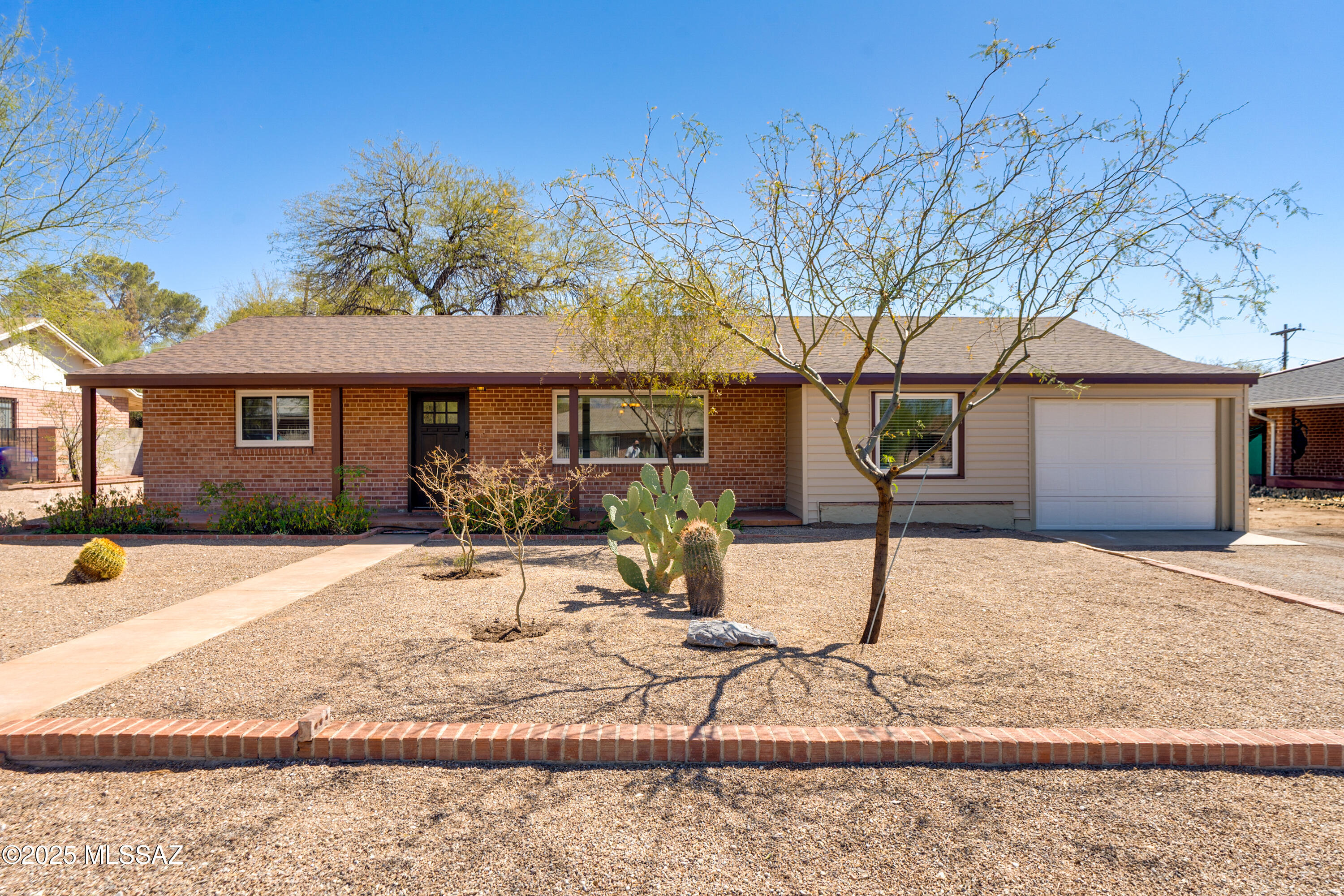 4110 E Roberts Place