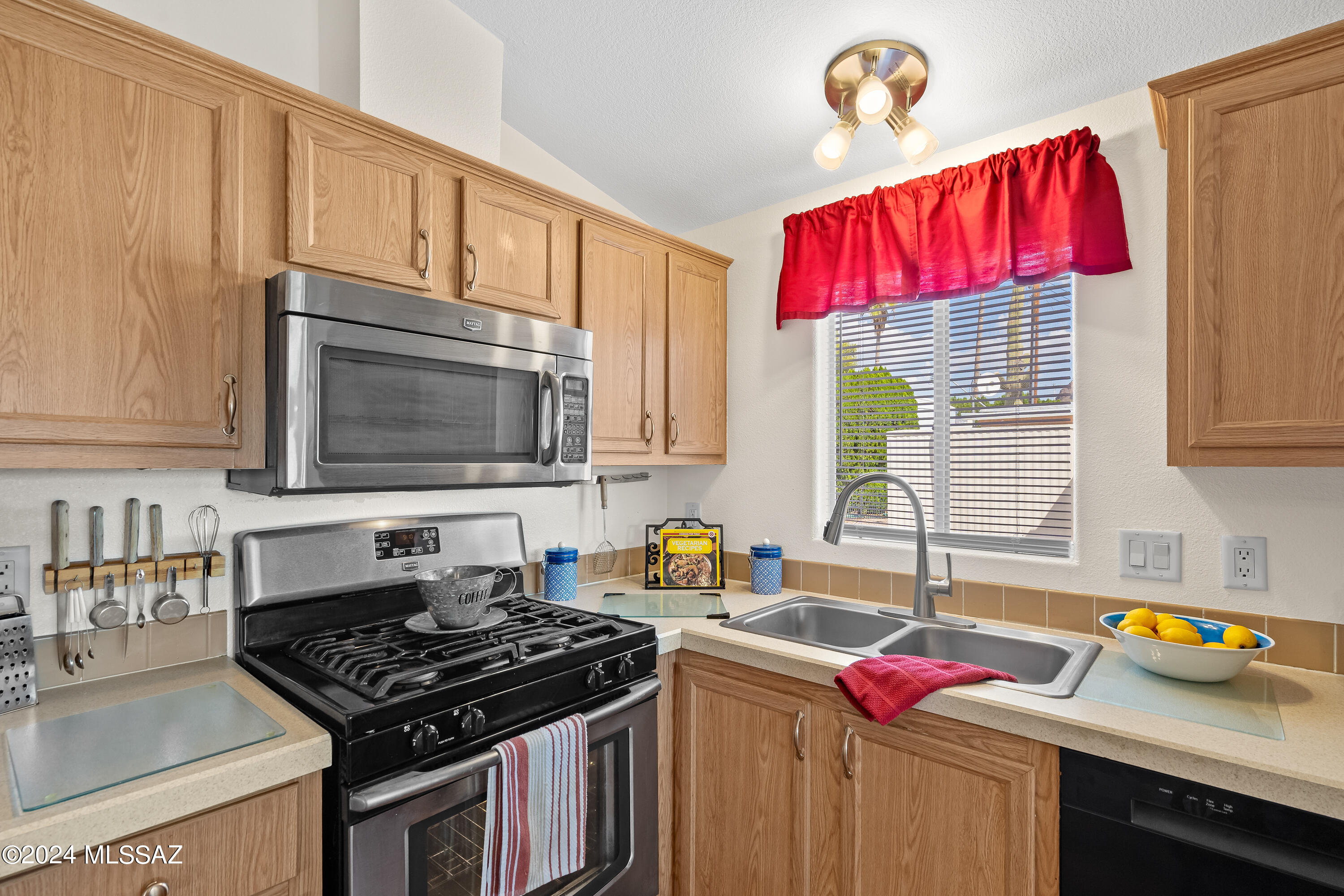 Tucson Estates (403-758) - Residential