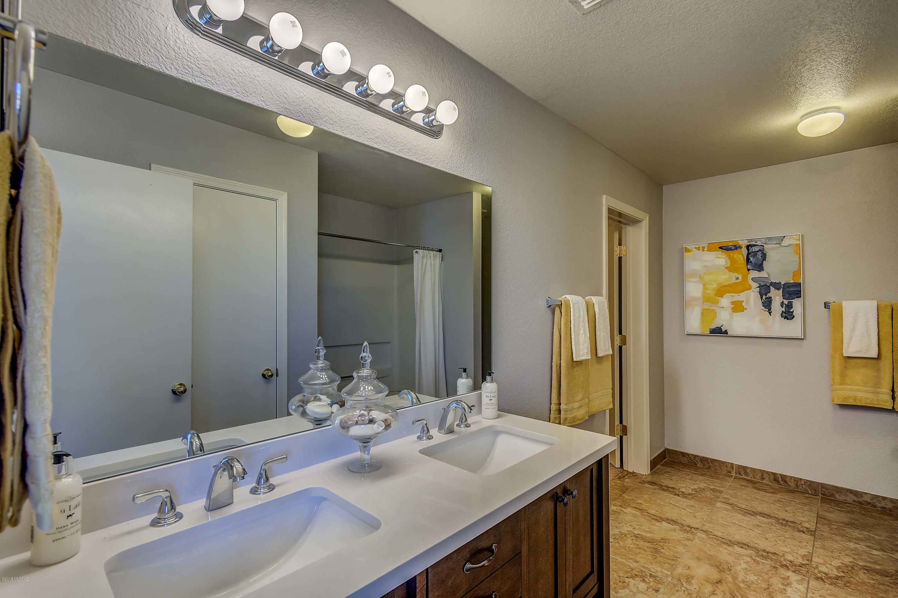 Rio Nuevo - Alameda (1-10) - Residential Lease
