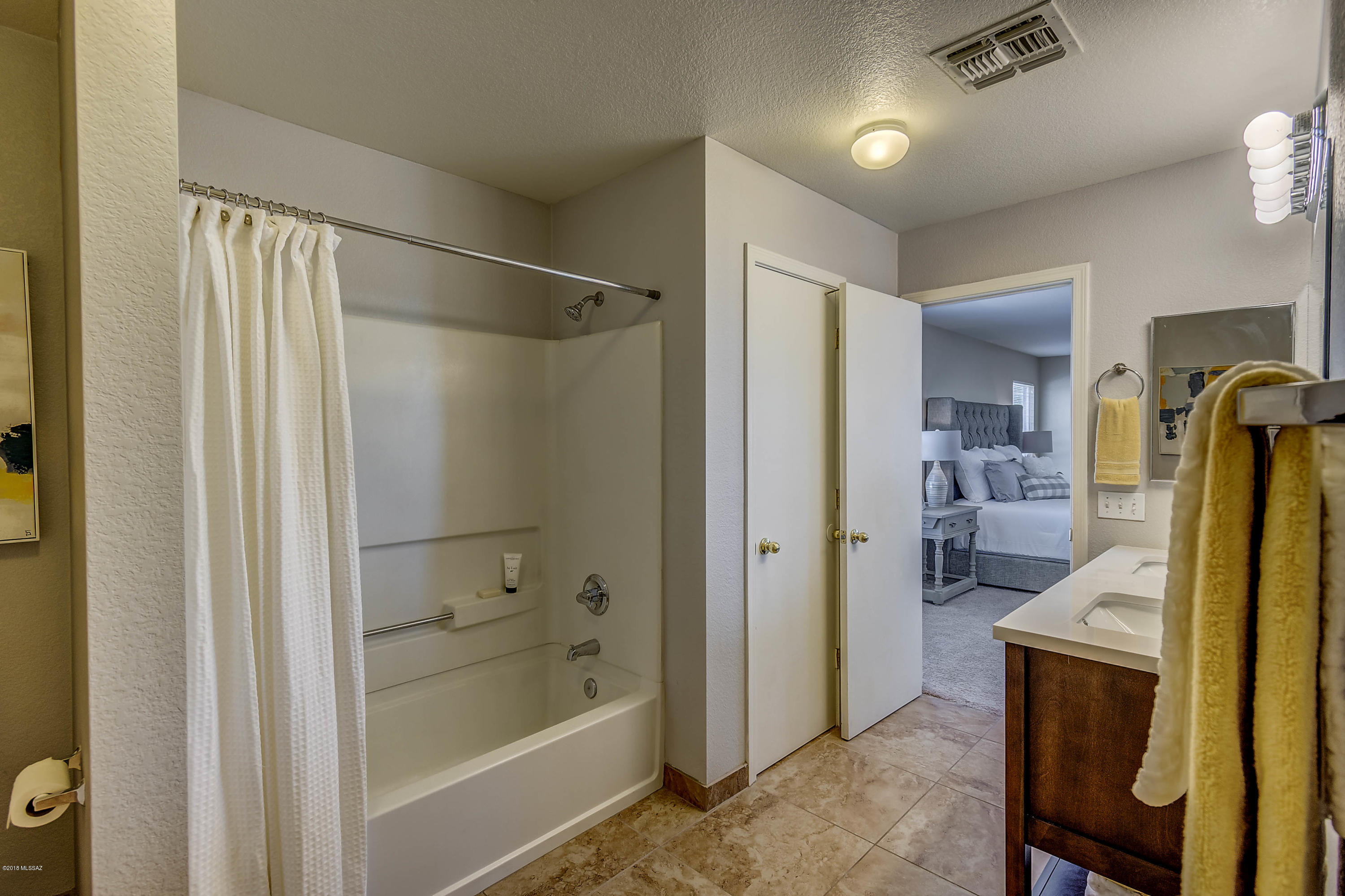 Rio Nuevo - Alameda (1-10) - Residential Lease