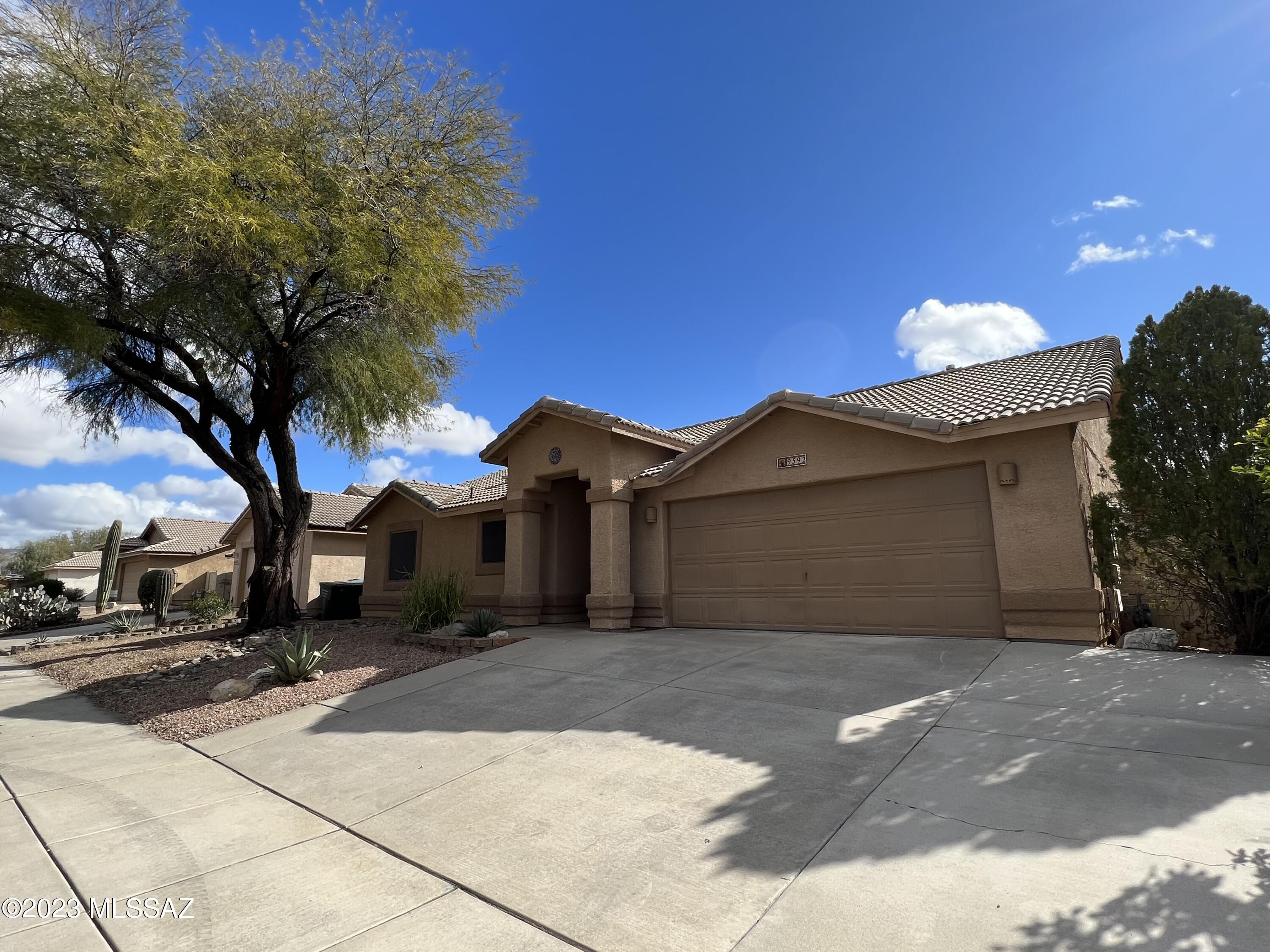 Elliott Homes At Rita Ranch (1-521) - Residential Lease