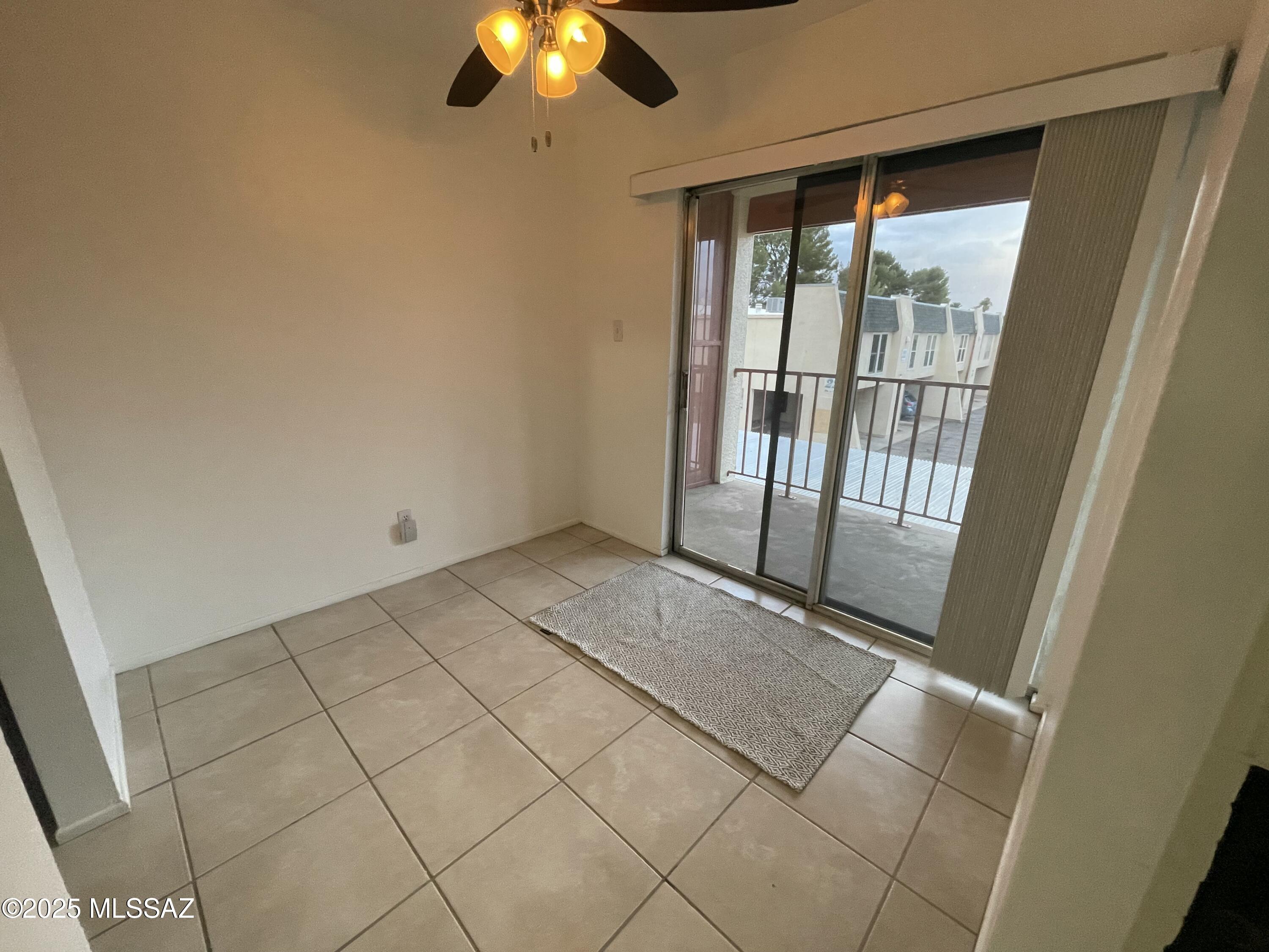 1600 N Wilmot Road 258