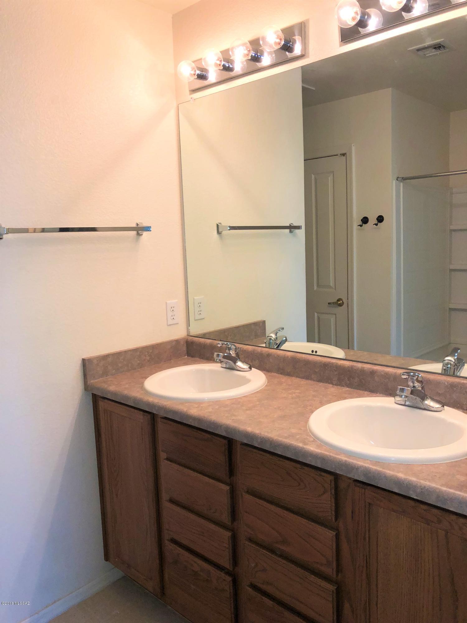 Catalina Vistas - Residential