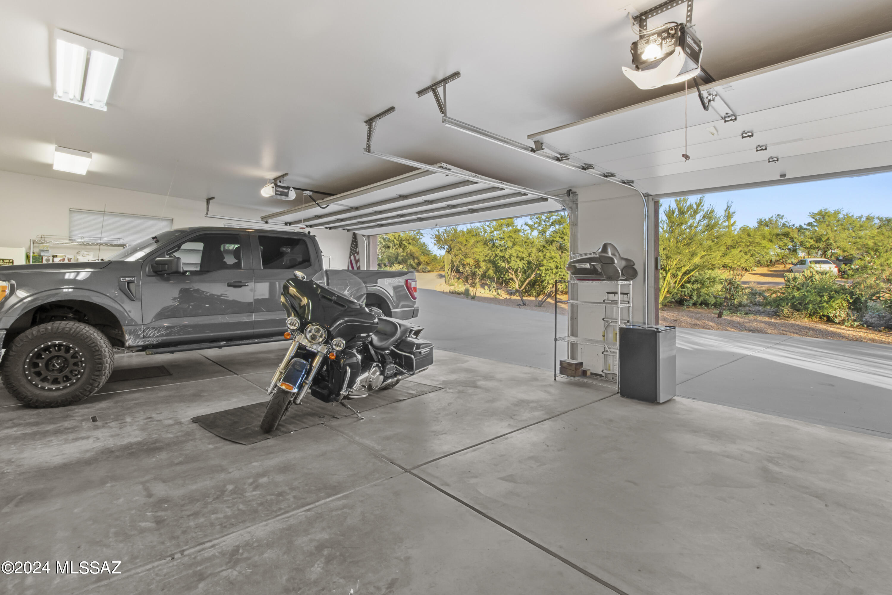 Coyote Creek (1-395) - Residential