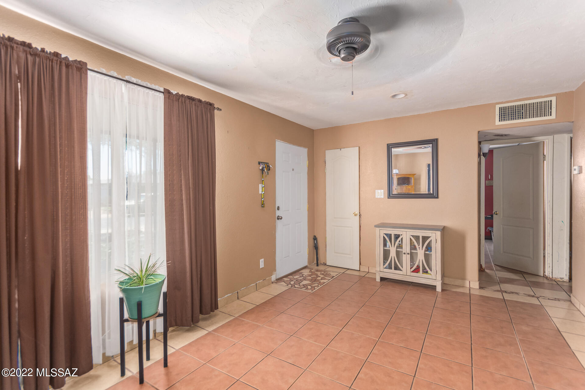 Mission Manor - Residential