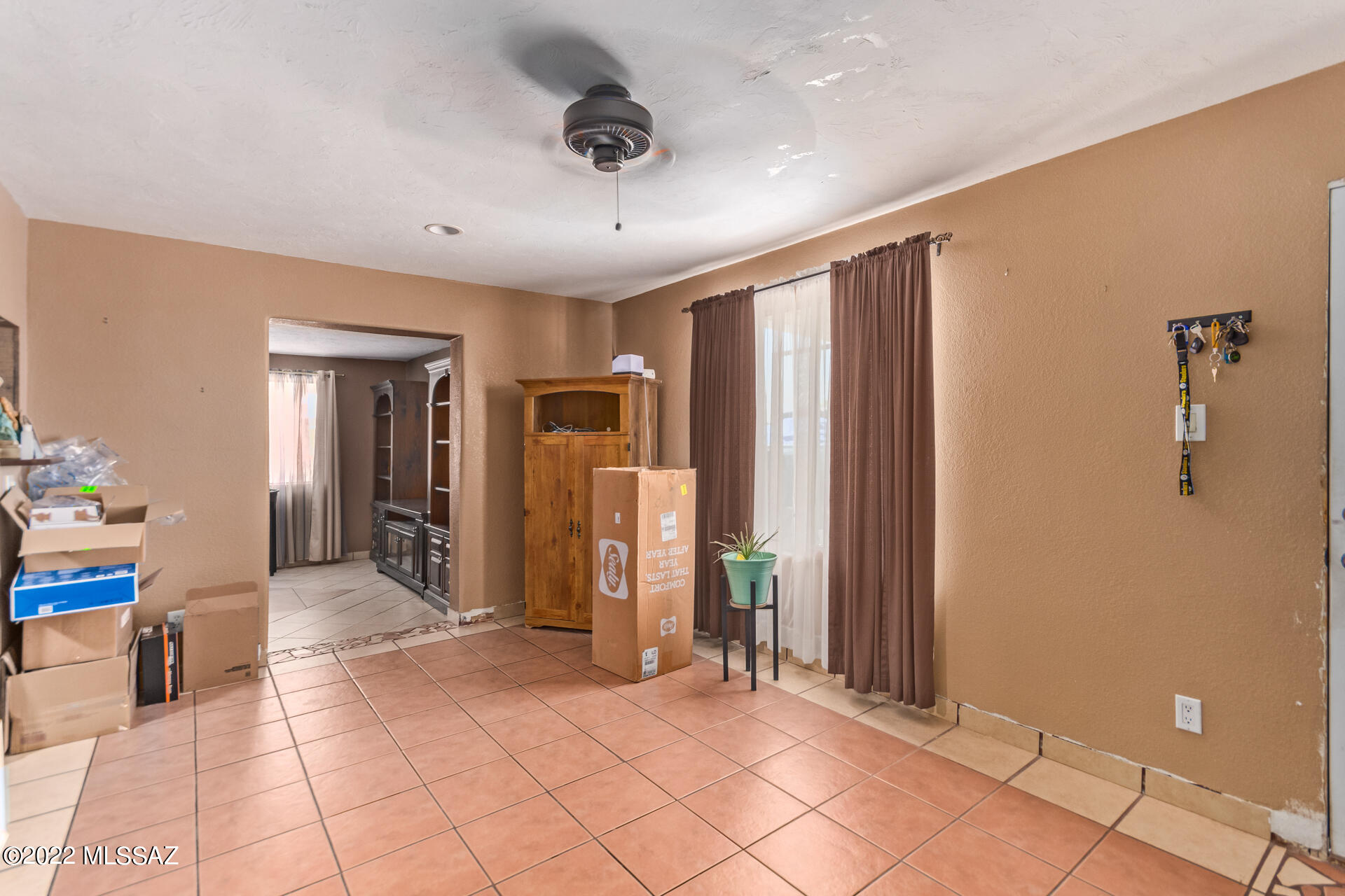 Mission Manor - Residential
