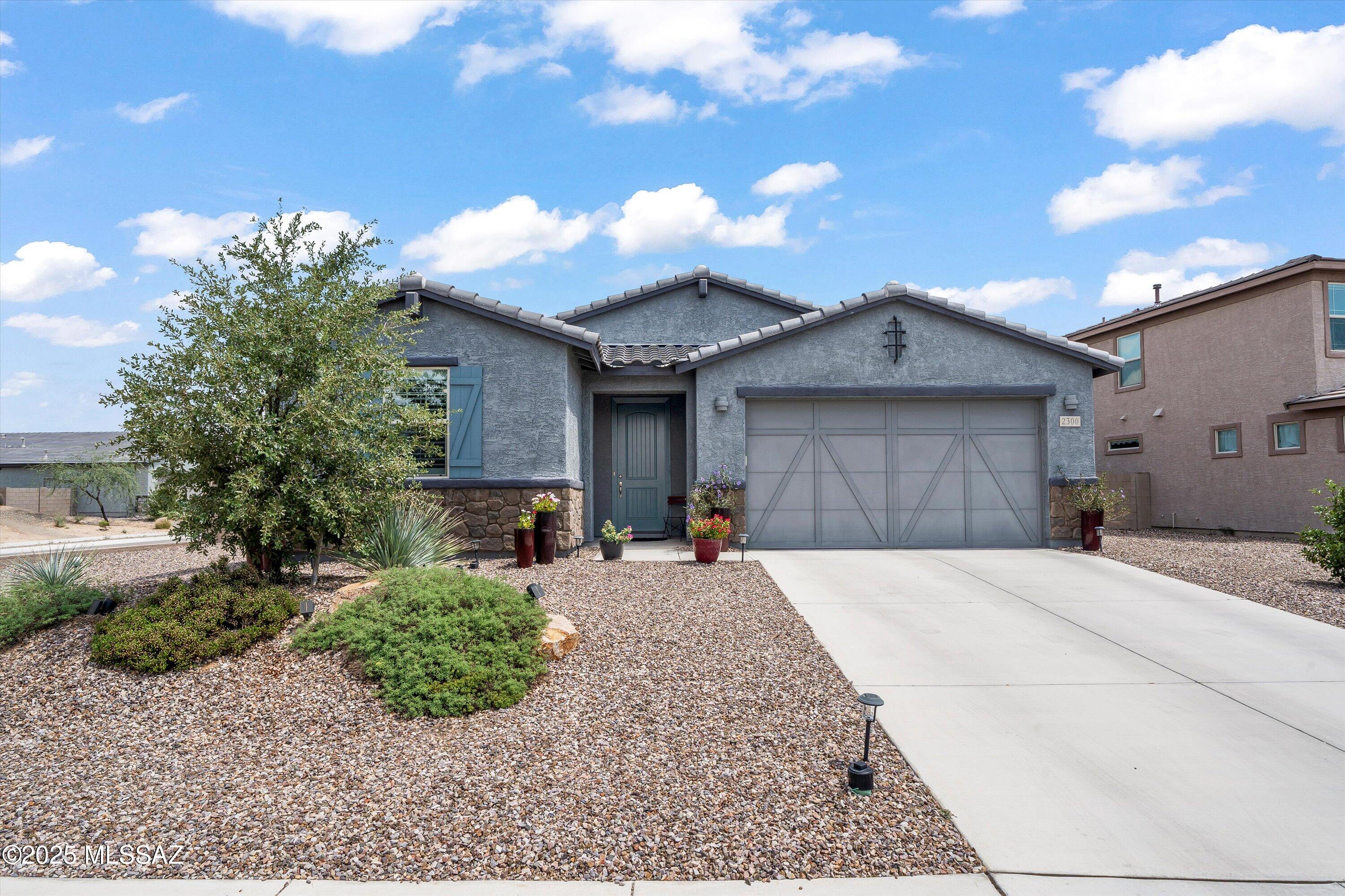 2300 W Alamo Spring Loop