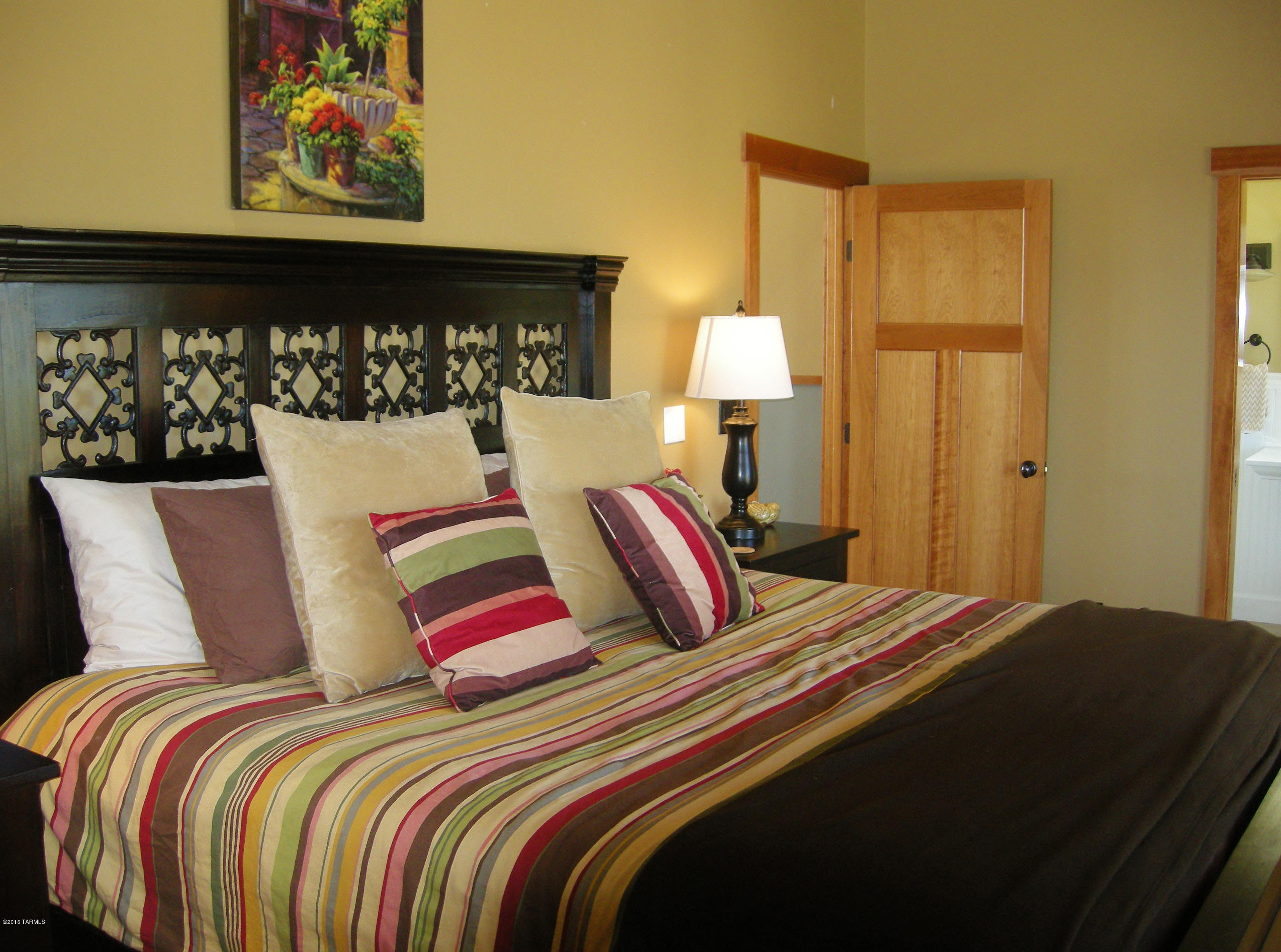 Loma Sabino Pines - Residential