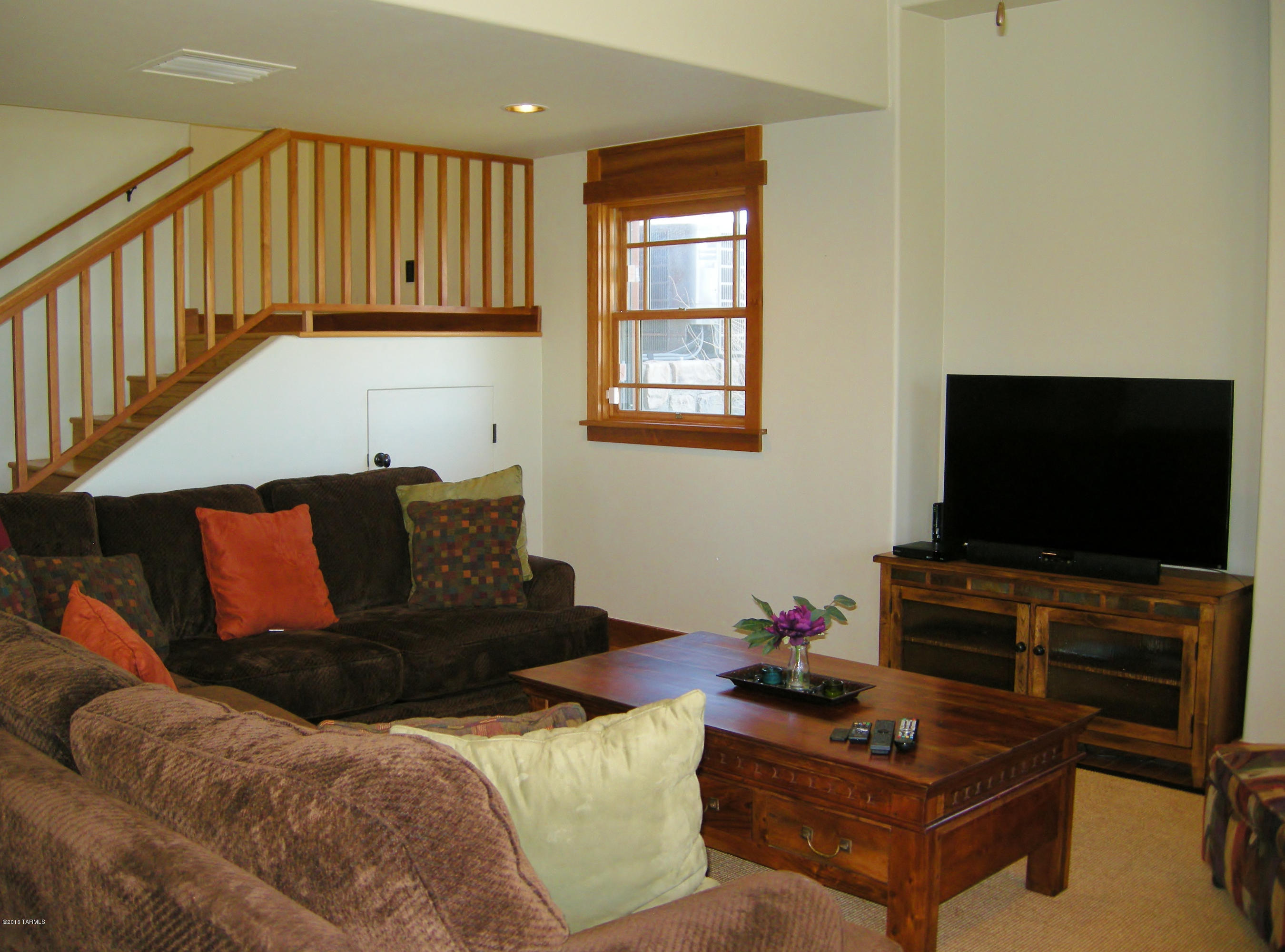 Loma Sabino Pines - Residential