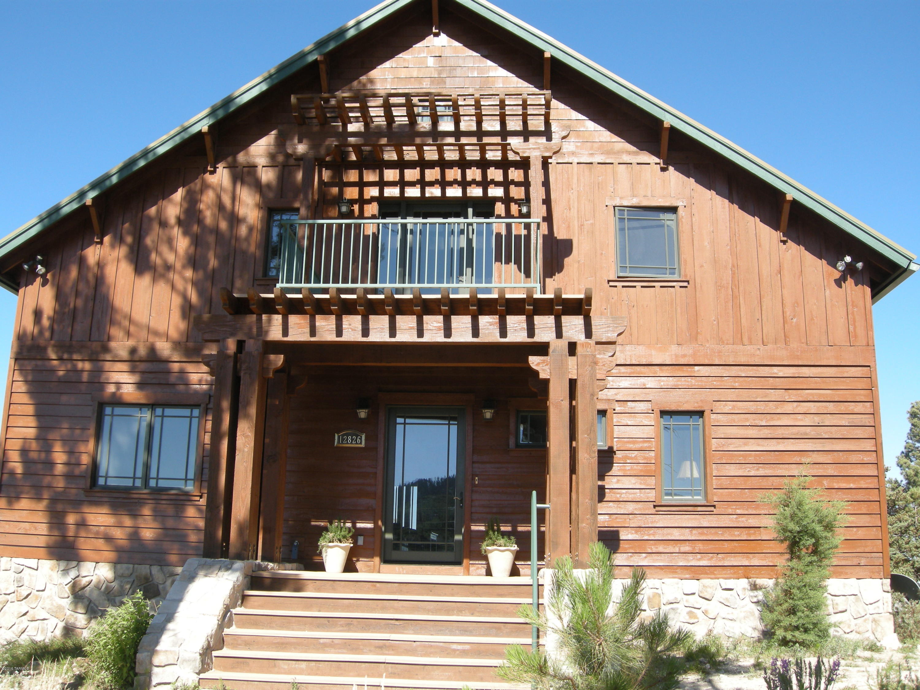 Loma Sabino Pines - Residential