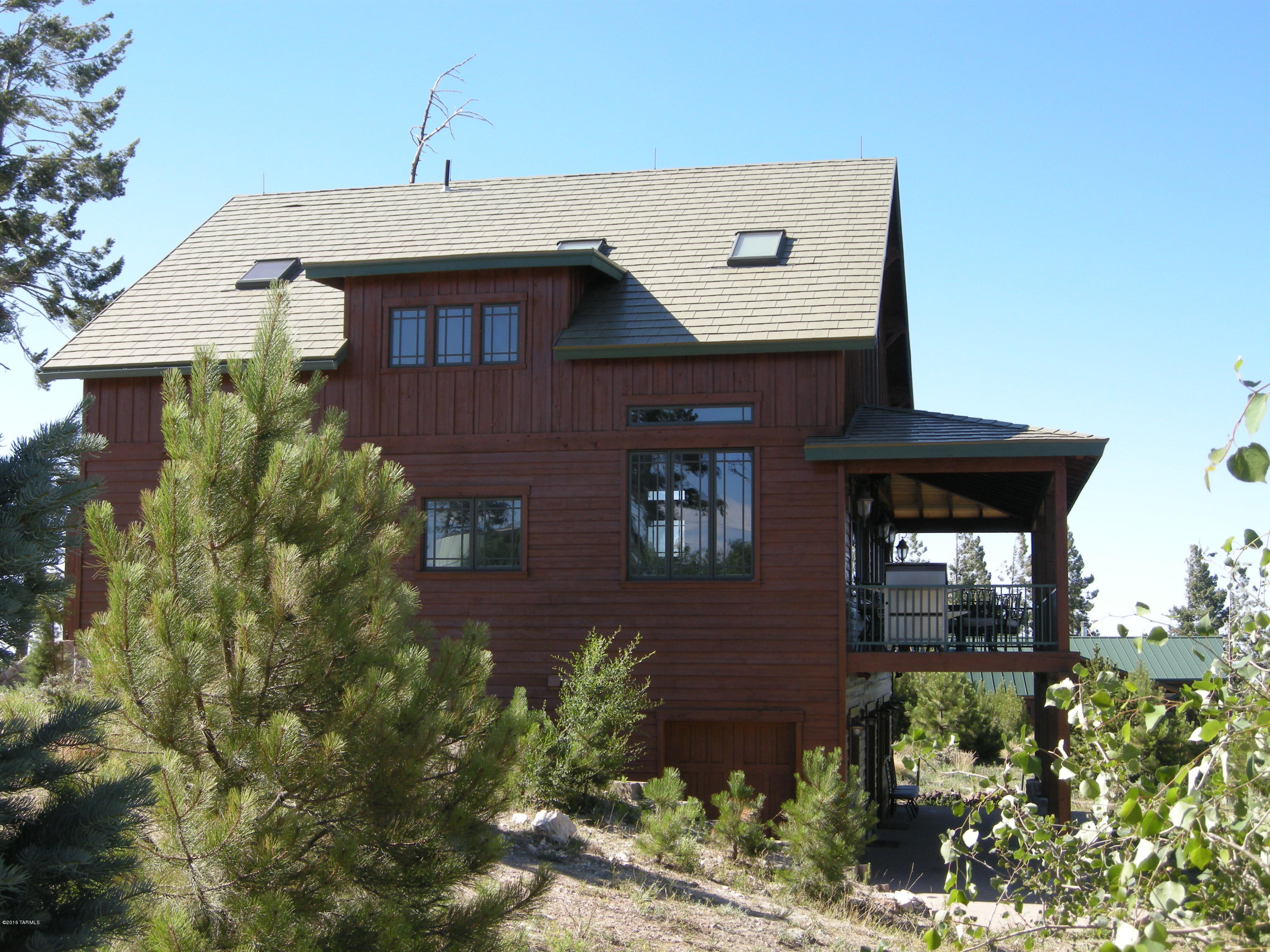Loma Sabino Pines - Residential