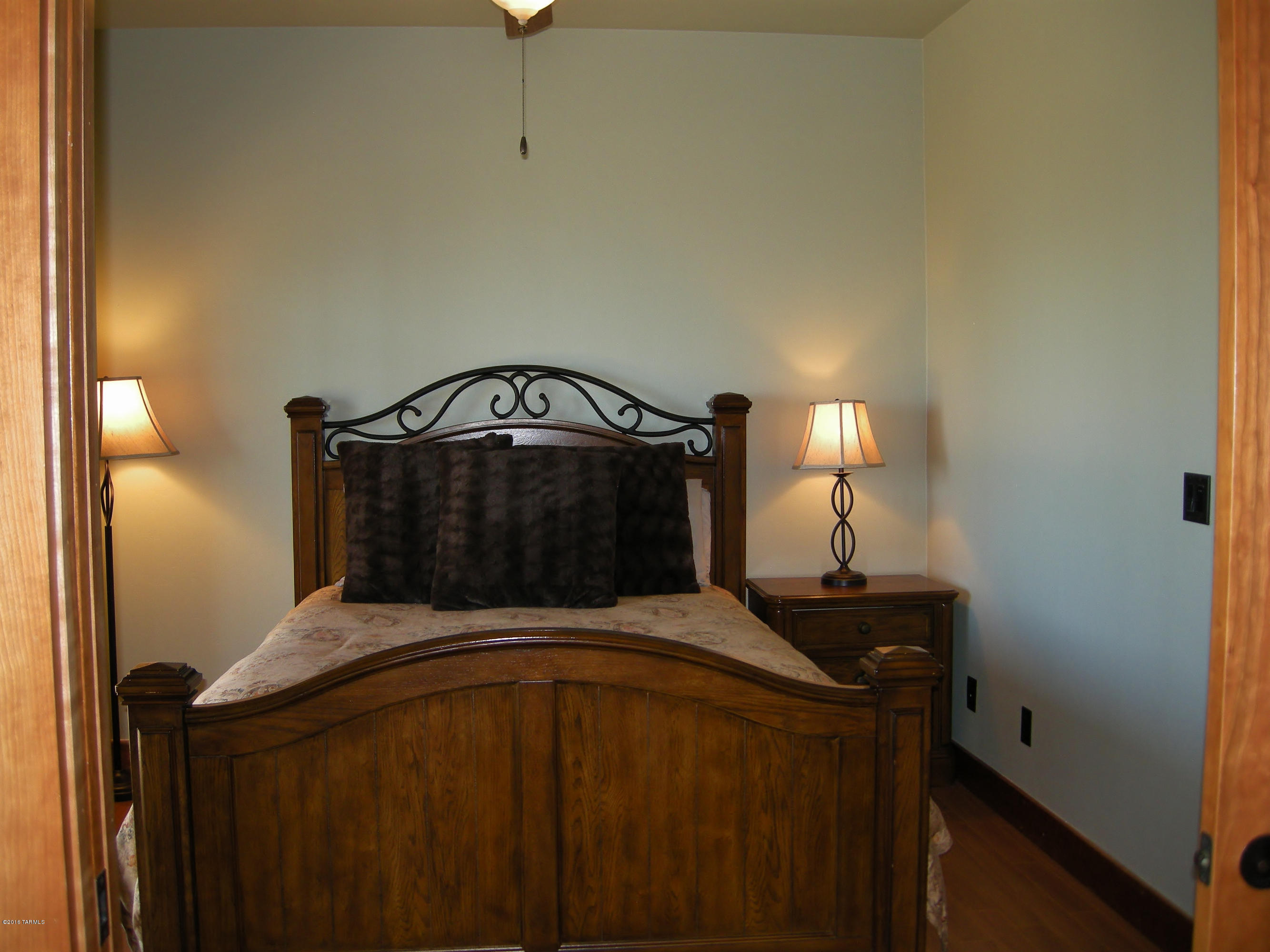Loma Sabino Pines - Residential