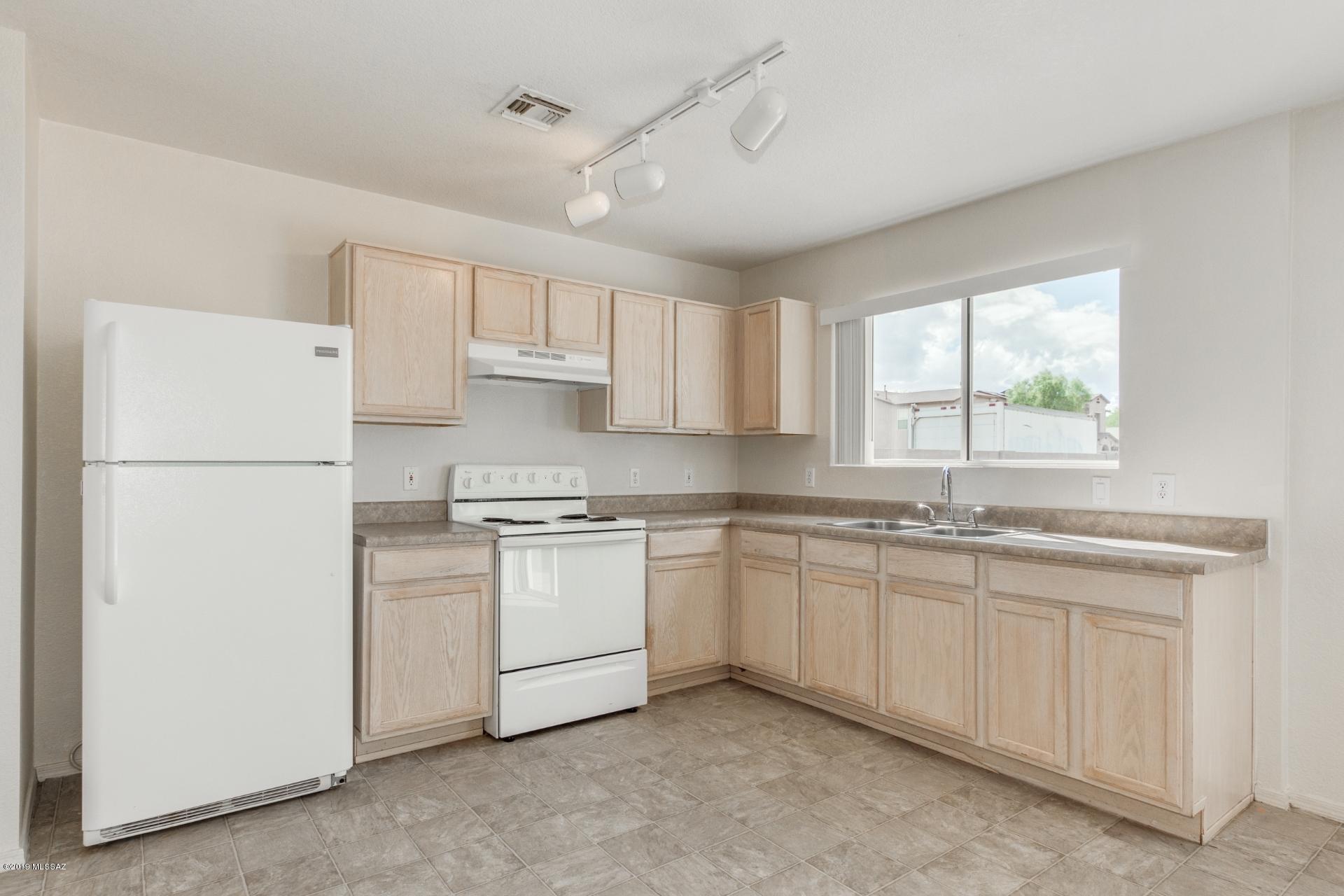 Arroyo Vista (1-166) - Residential