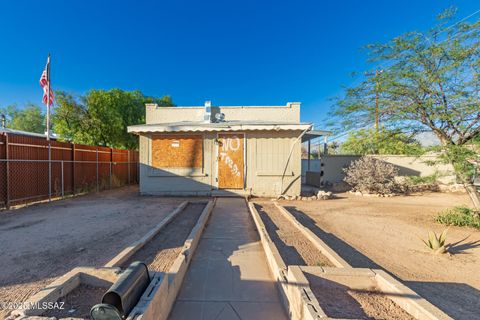 3303 N Los Altos Avenue Tucson AZ 85705