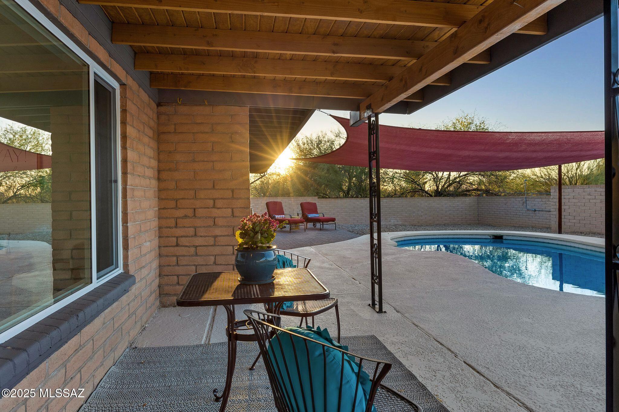Rancho Feliz (153-352) - Residential