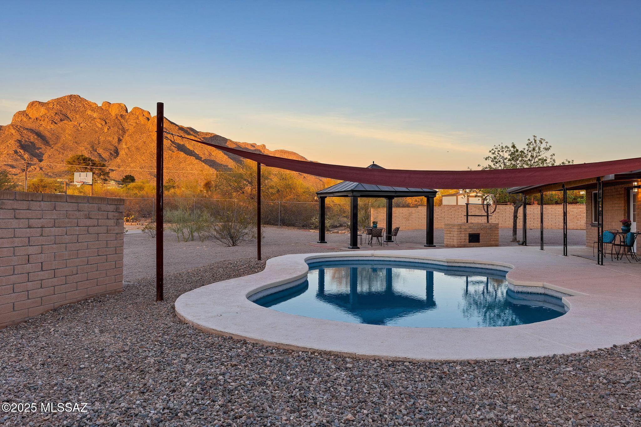 Rancho Feliz (153-352) - Residential